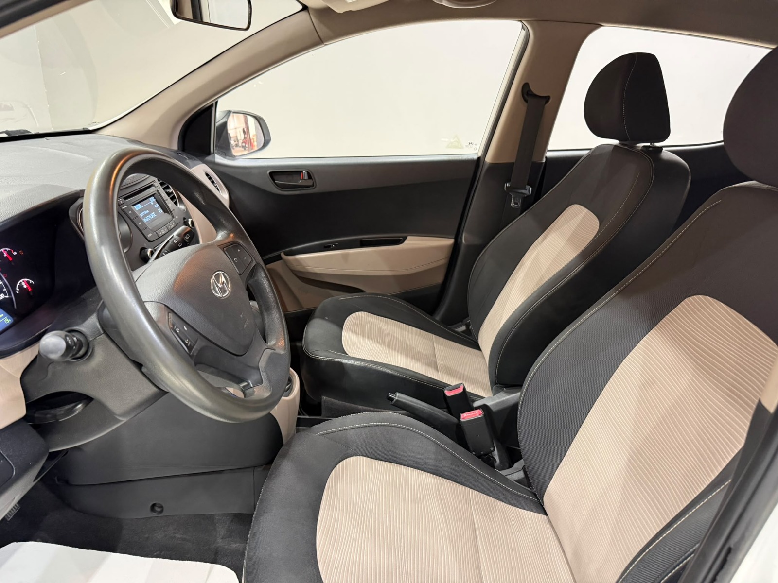 2014 Benzin Otomatik Hyundai i10 Beyaz Gürel Tasarım Aksesuar Otomotiv San. Tic. Ltd. Şti.