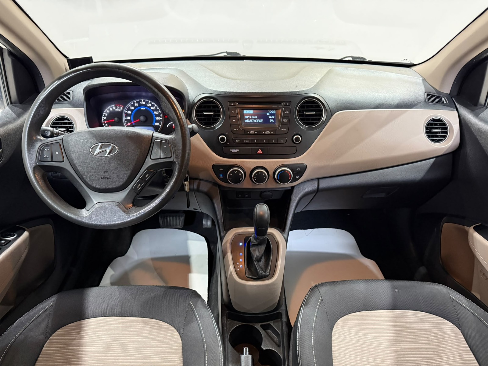 2014 Benzin Otomatik Hyundai i10 Beyaz Gürel Tasarım Aksesuar Otomotiv San. Tic. Ltd. Şti.