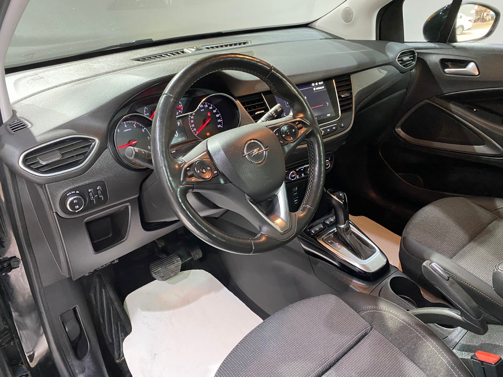 2023 Benzin Otomatik Opel Crossland Siyah Gürel Tasarım Aksesuar Otomotiv San. Tic. Ltd. Şti.