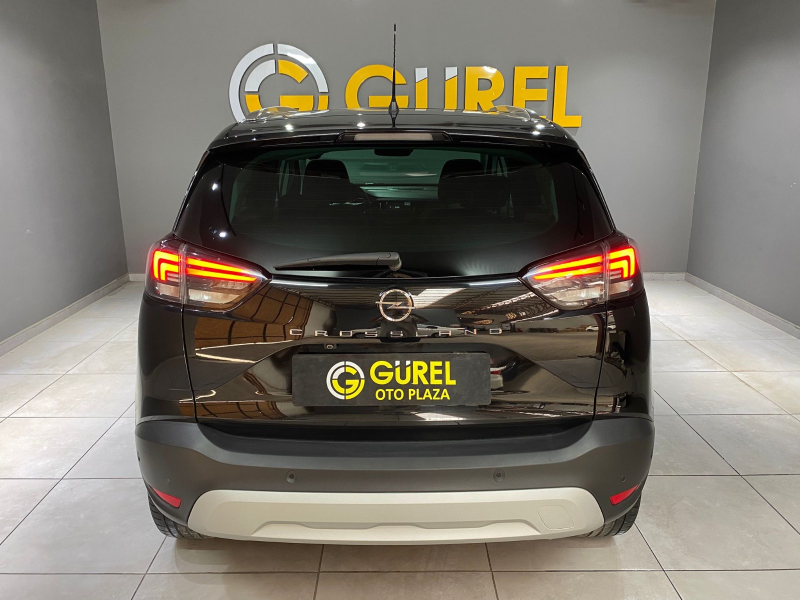 2023 Benzin Otomatik Opel Crossland Siyah Gürel Tasarım Aksesuar Otomotiv San. Tic. Ltd. Şti.