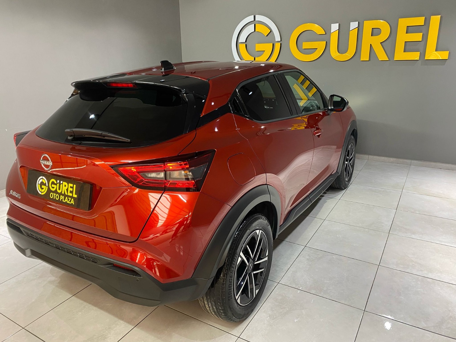 2024 Benzin Otomatik Nissan Juke Kırmızı Gürel Tasarım Aksesuar Otomotiv San. Tic. Ltd. Şti.