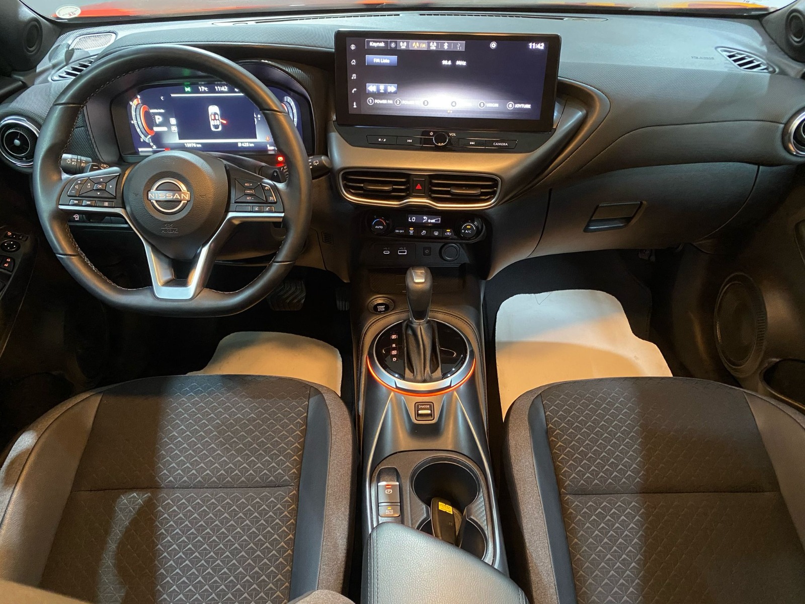 2024 Benzin Otomatik Nissan Juke Kırmızı Gürel Tasarım Aksesuar Otomotiv San. Tic. Ltd. Şti.