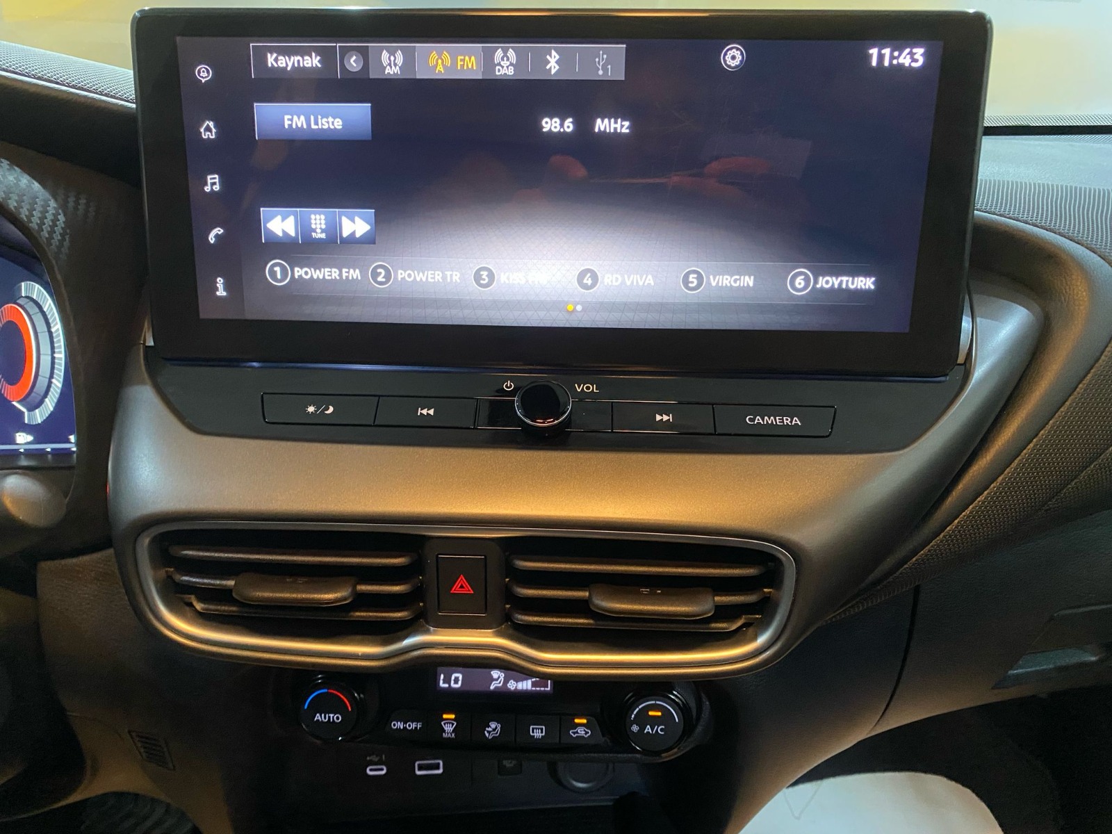 2024 Benzin Otomatik Nissan Juke Kırmızı Gürel Tasarım Aksesuar Otomotiv San. Tic. Ltd. Şti.