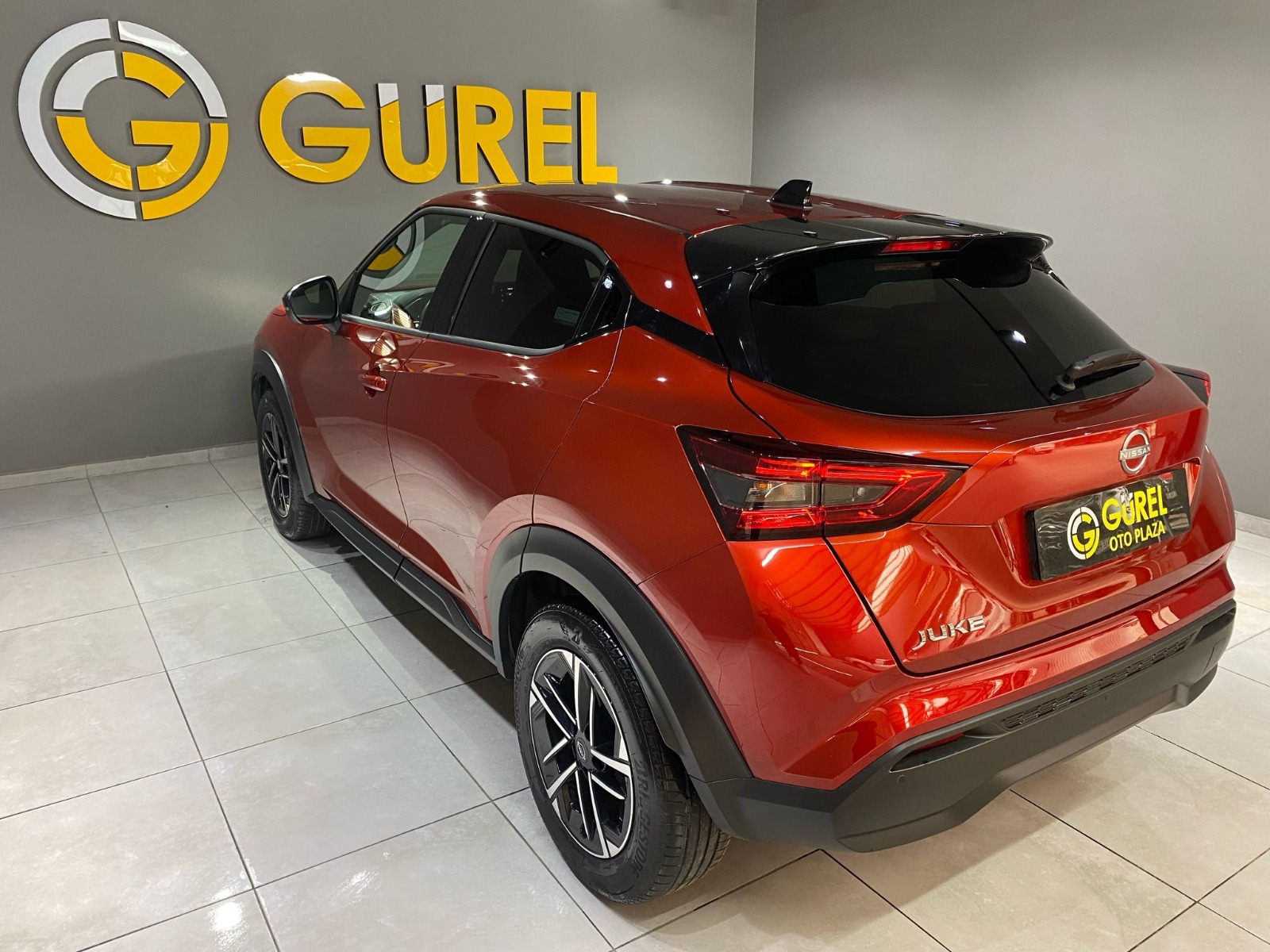 2024 Benzin Otomatik Nissan Juke Kırmızı Gürel Tasarım Aksesuar Otomotiv San. Tic. Ltd. Şti.