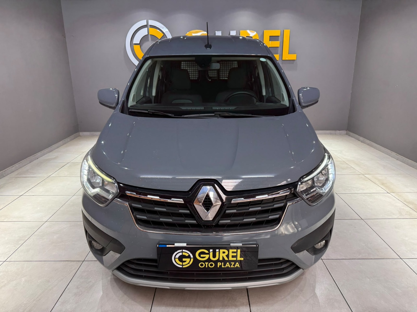 2023 Dizel Manuel Renault Express Combi Gri Gürel Tasarım Aksesuar Otomotiv San. Tic. Ltd. Şti.