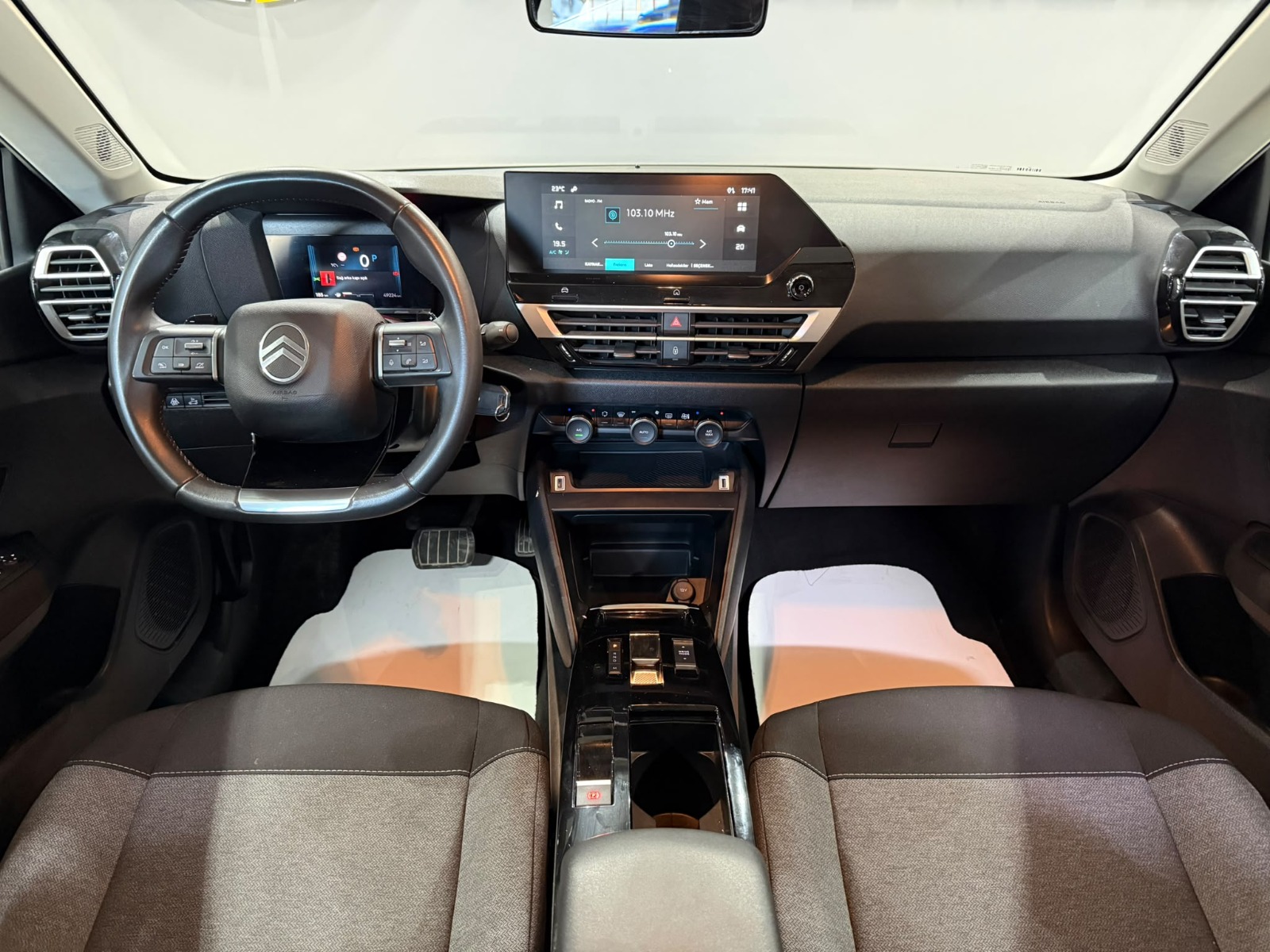 2025 Benzin Otomatik Citroen C4 X Yeşil Gürel Tasarım Aksesuar Otomotiv San. Tic. Ltd. Şti.