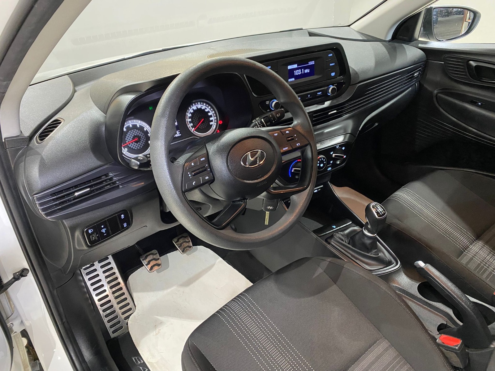 2022 Benzin Manuel Hyundai Bayon Beyaz Gürel Tasarım Aksesuar Otomotiv San. Tic. Ltd. Şti.