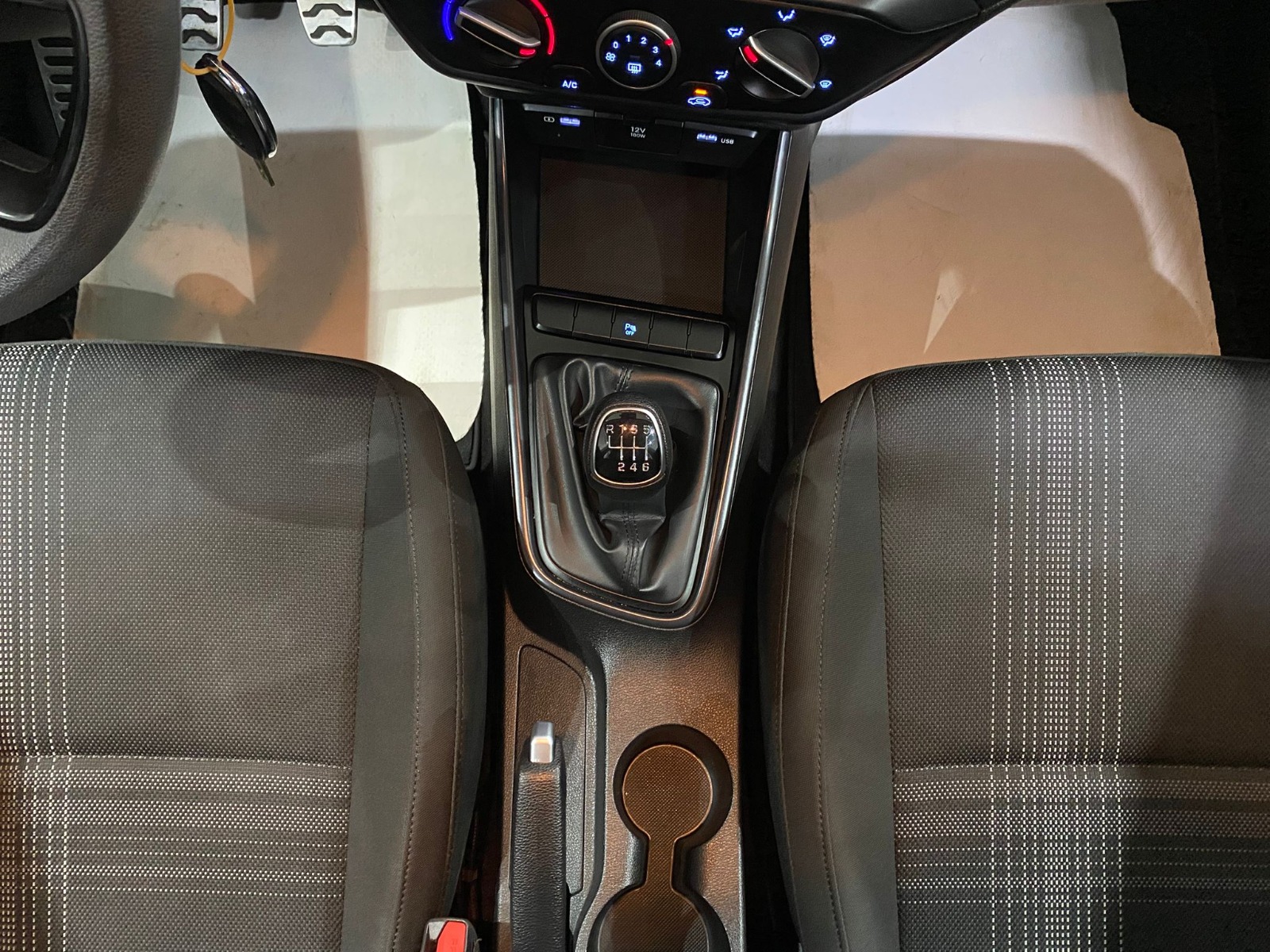 2022 Benzin Manuel Hyundai Bayon Beyaz Gürel Tasarım Aksesuar Otomotiv San. Tic. Ltd. Şti.