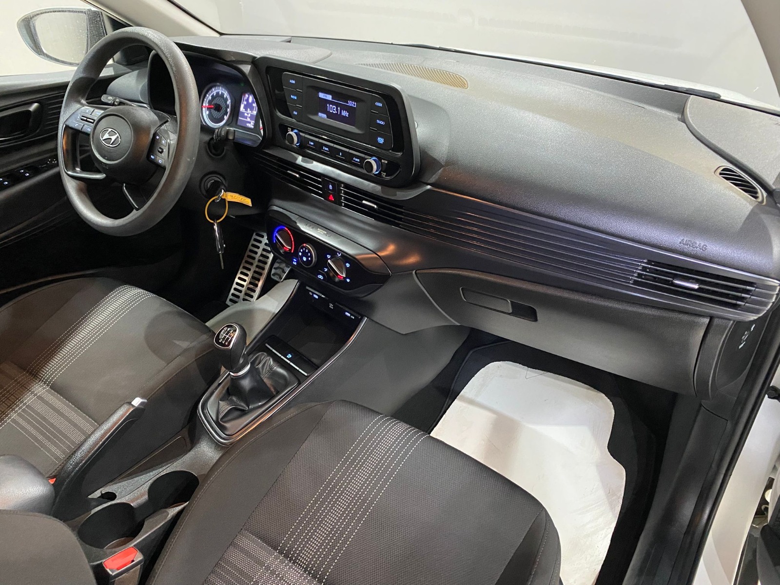 2022 Benzin Manuel Hyundai Bayon Beyaz Gürel Tasarım Aksesuar Otomotiv San. Tic. Ltd. Şti.