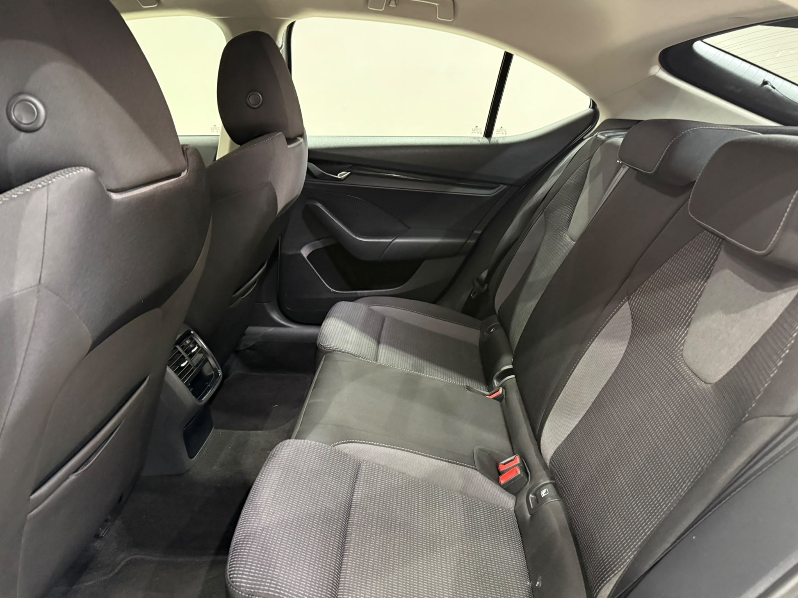 2023 Hybrid Otomatik Skoda Octavia Gümüş Gri Gürel Tasarım Aksesuar Otomotiv San. Tic. Ltd. Şti.