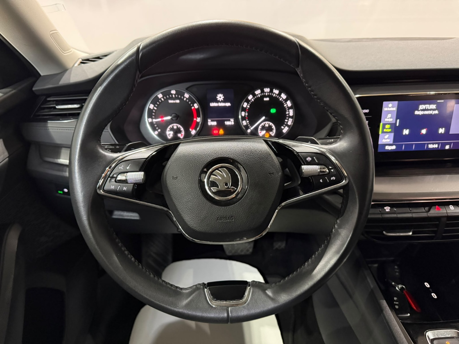 2023 Hybrid Otomatik Skoda Octavia Gümüş Gri Gürel Tasarım Aksesuar Otomotiv San. Tic. Ltd. Şti.
