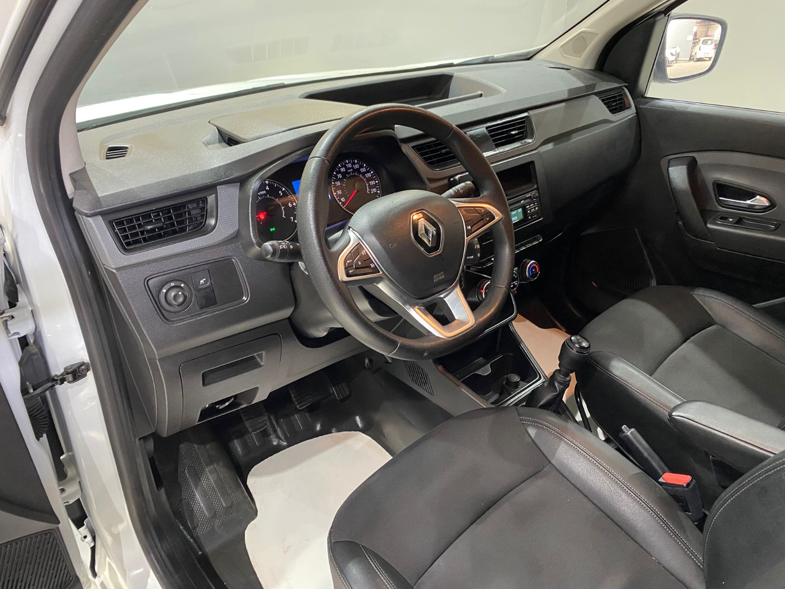 2023 Dizel Manuel Renault Express Van Beyaz Gürel Tasarım Aksesuar Otomotiv San. Tic. Ltd. Şti.