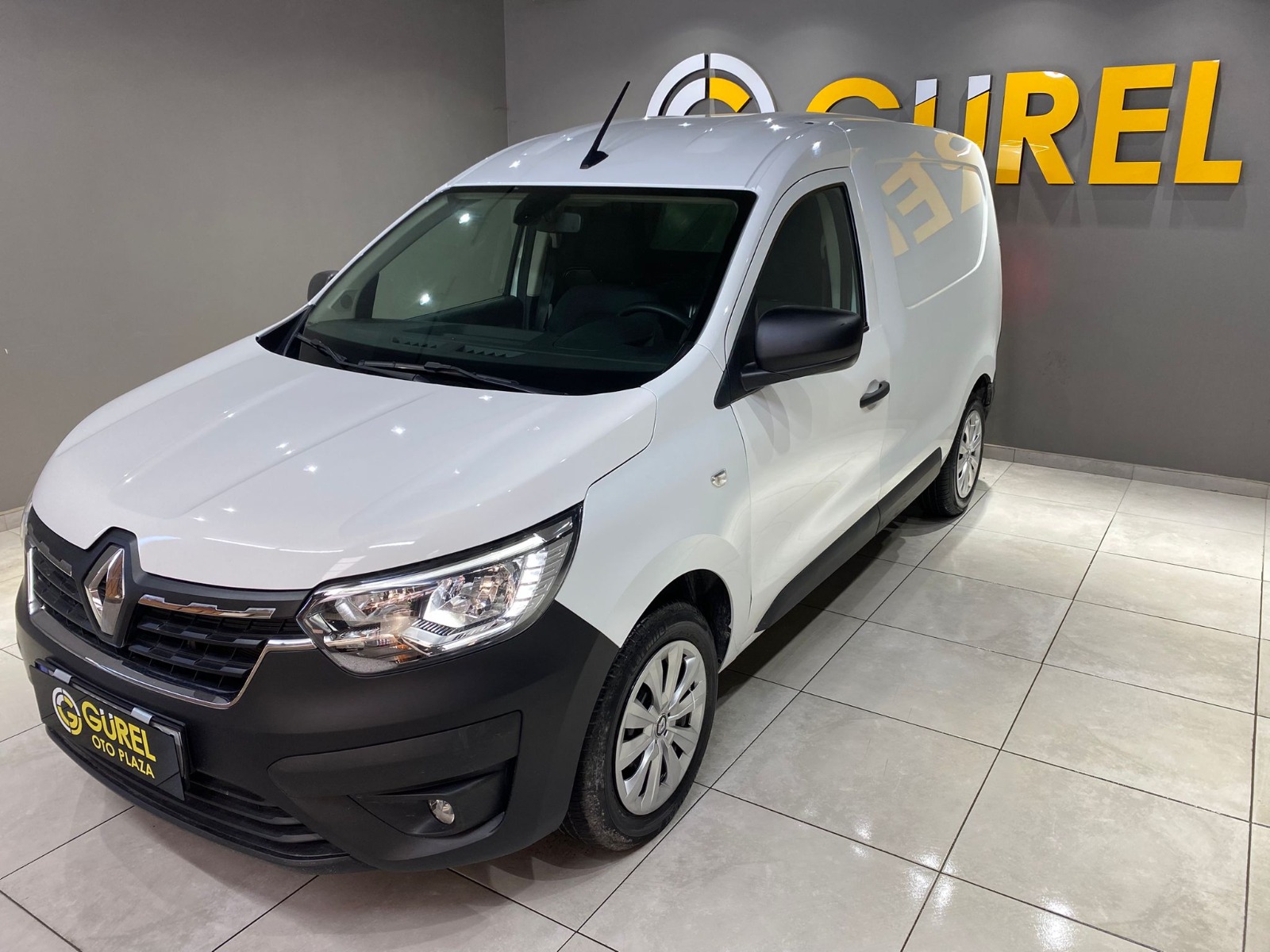 2023 Dizel Manuel Renault Express Van Beyaz Gürel Tasarım Aksesuar Otomotiv San. Tic. Ltd. Şti.
