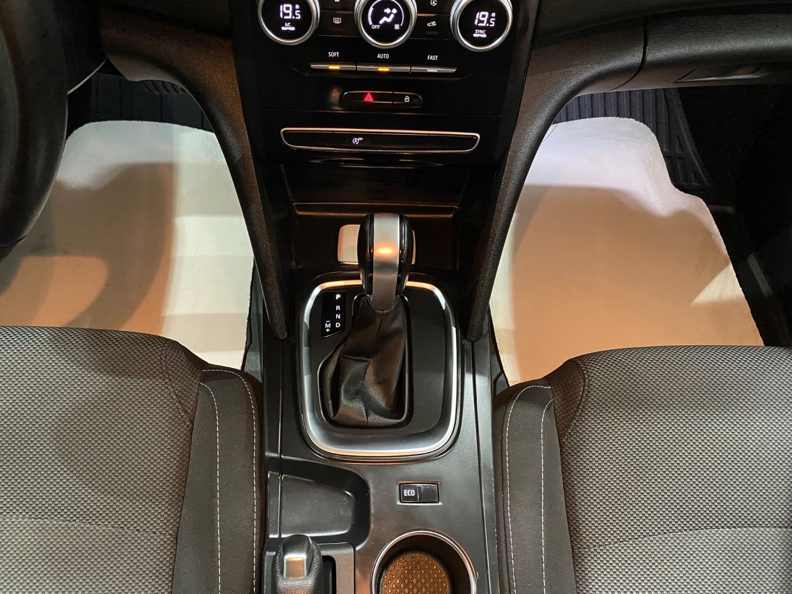 2022 Dizel Otomatik Renault Megane Gri Gürel Tasarım Aksesuar Otomotiv San. Tic. Ltd. Şti.
