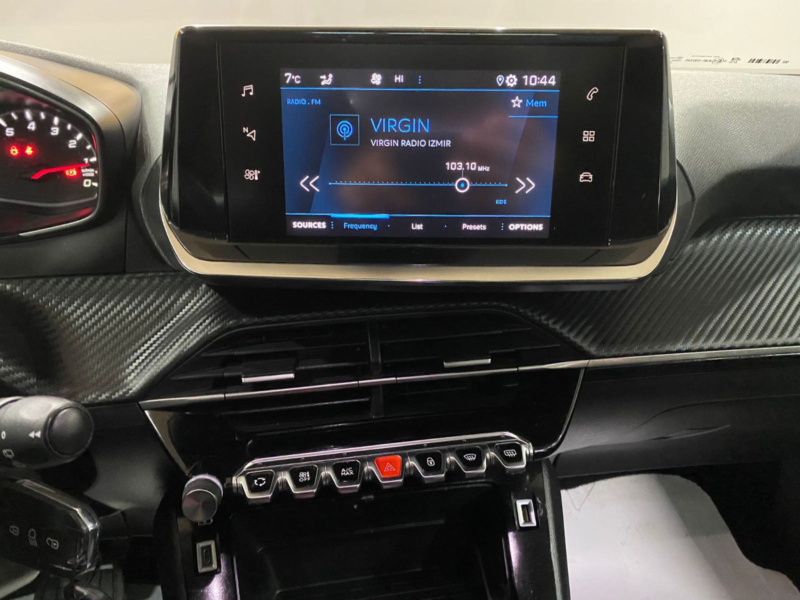 2022 Dizel Otomatik Peugeot 2008 Turuncu Gürel Tasarım Aksesuar Otomotiv San. Tic. Ltd. Şti.