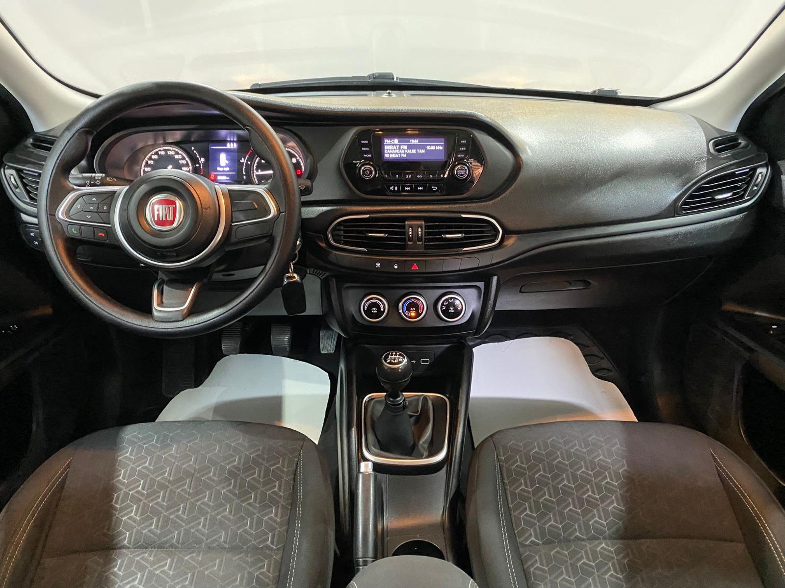 2022 Benzin Manuel Fiat Egea Cross Beyaz Gürel Tasarım Aksesuar Otomotiv San. Tic. Ltd. Şti.