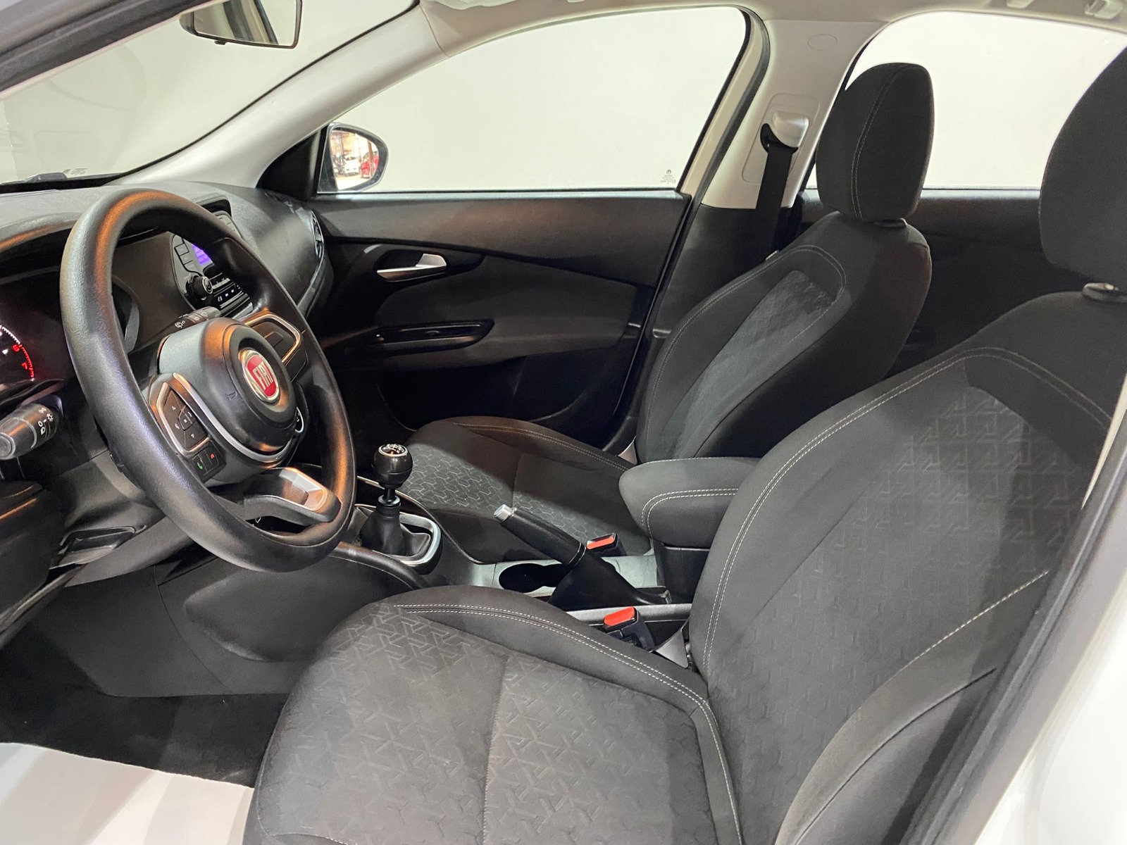 2022 Benzin Manuel Fiat Egea Cross Beyaz Gürel Tasarım Aksesuar Otomotiv San. Tic. Ltd. Şti.
