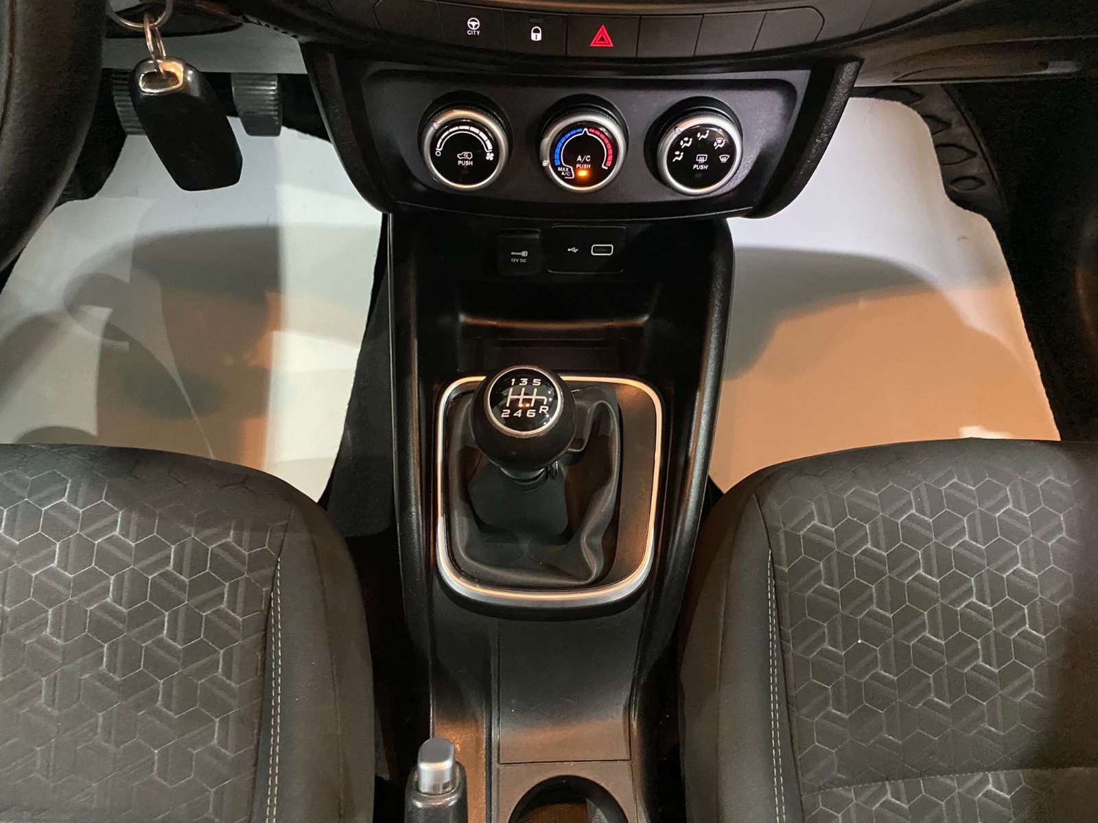 2022 Benzin Manuel Fiat Egea Cross Beyaz Gürel Tasarım Aksesuar Otomotiv San. Tic. Ltd. Şti.