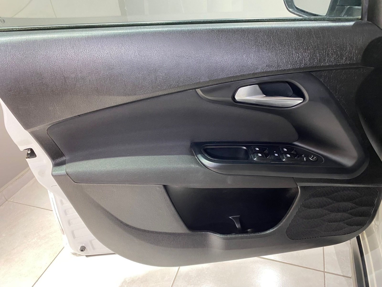 2022 Benzin Manuel Fiat Egea Cross Beyaz Gürel Tasarım Aksesuar Otomotiv San. Tic. Ltd. Şti.