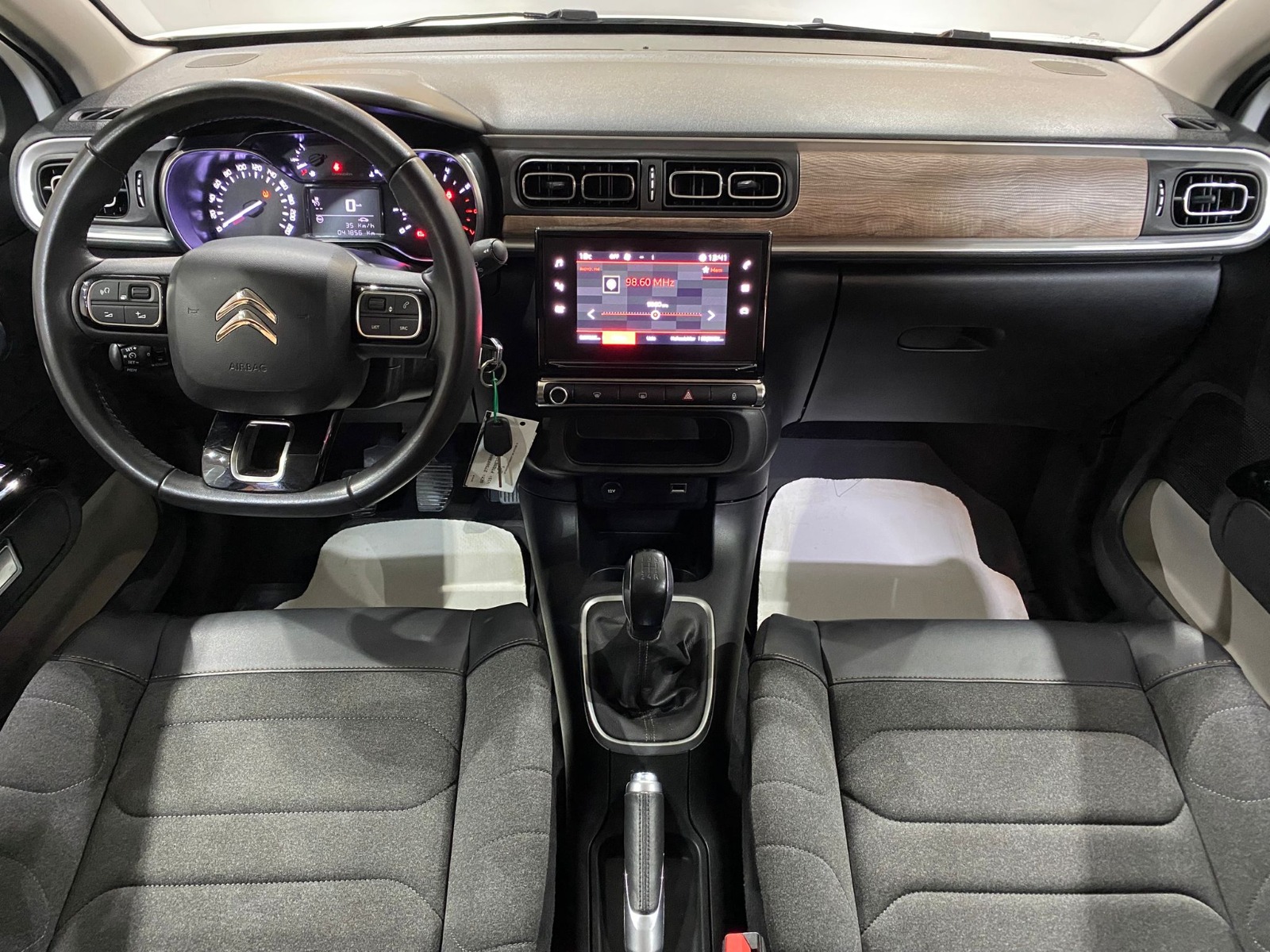 TaksitliOto.Net | 2.El Citroen C3 Hatchback 1.2 PureTech Feel Bold | Manuel & Benzin | Beyaz | İzmir.2el 2023 Benzin Manuel Citroen C3 Beyaz Gürel Tasarım Aksesuar Otomotiv San. Tic. Ltd. Şti.