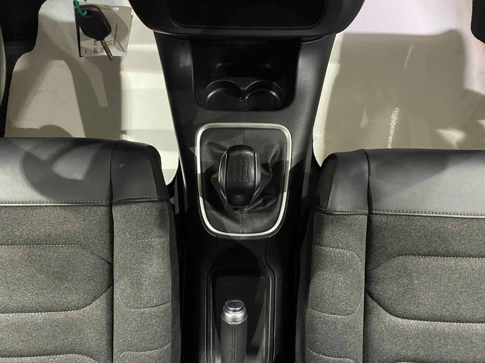 TaksitliOto.Net | 2.El Citroen C3 Hatchback 1.2 PureTech Feel Bold | Manuel & Benzin | Beyaz | İzmir.2el 2023 Benzin Manuel Citroen C3 Beyaz Gürel Tasarım Aksesuar Otomotiv San. Tic. Ltd. Şti.