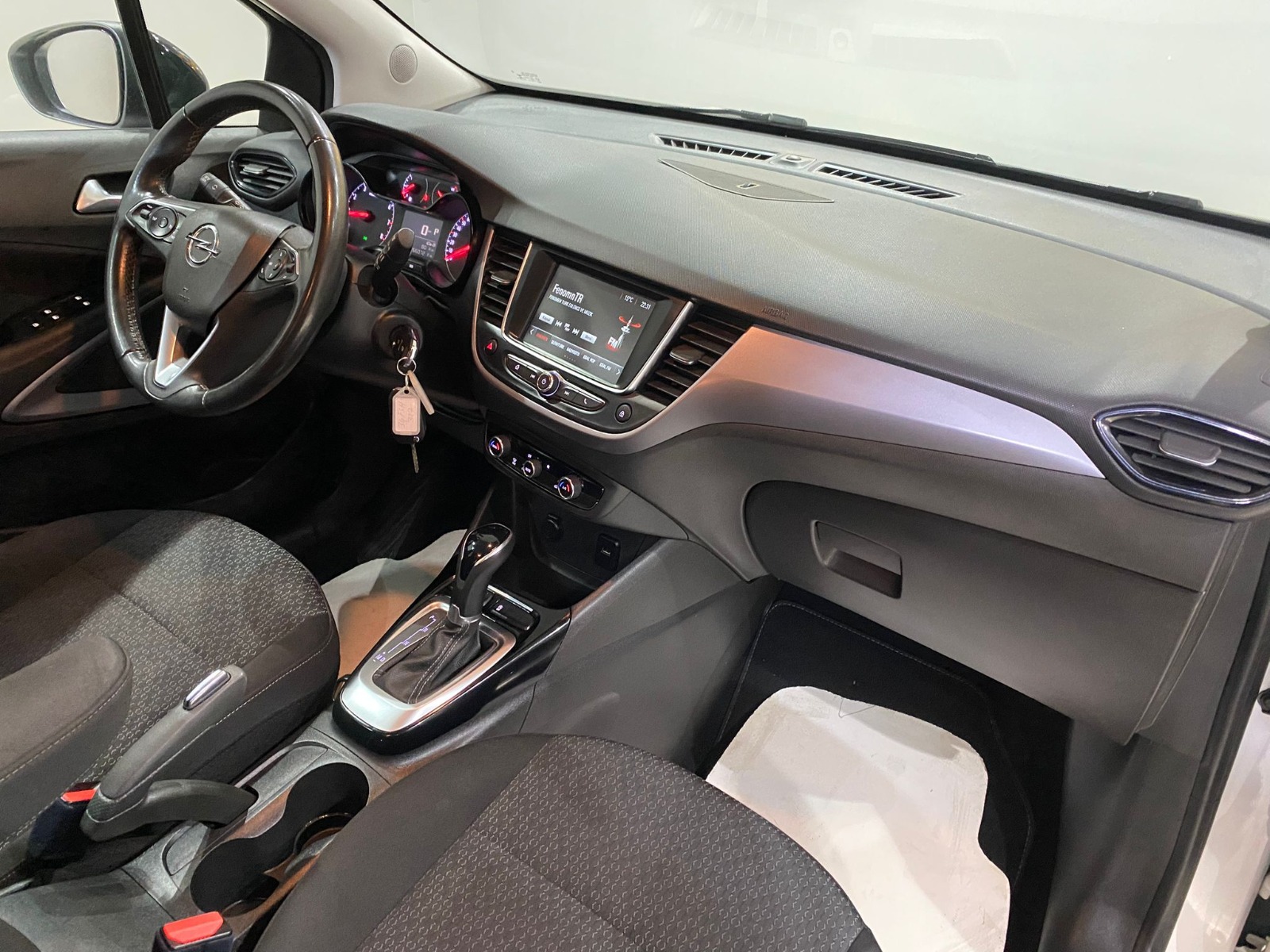 2022 Benzin Otomatik Opel Crossland Beyaz Gürel Tasarım Aksesuar Otomotiv San. Tic. Ltd. Şti.