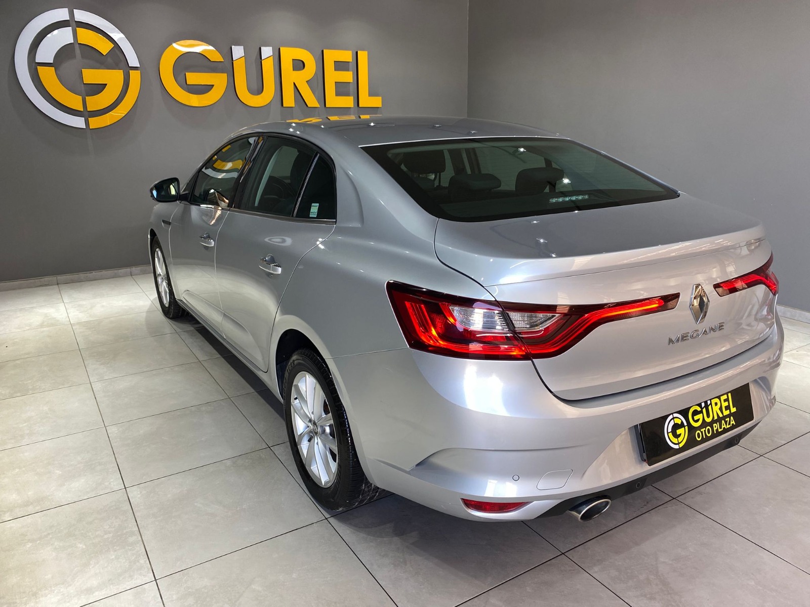 2020 Dizel Otomatik Renault Megane Gümüş Gri Gürel Tasarım Aksesuar Otomotiv San. Tic. Ltd. Şti.