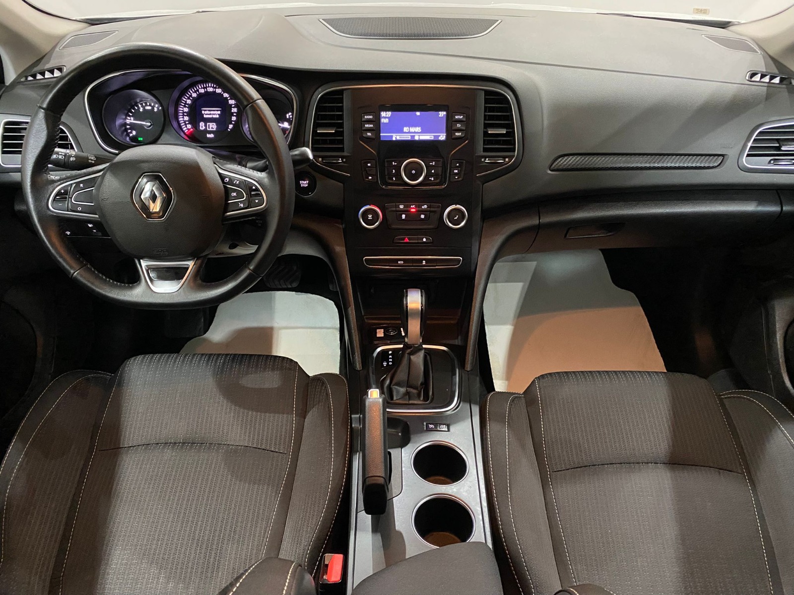 2020 Dizel Otomatik Renault Megane Gümüş Gri Gürel Tasarım Aksesuar Otomotiv San. Tic. Ltd. Şti.