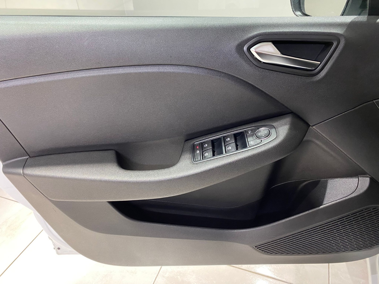 2023 Benzin Otomatik Renault Clio Beyaz Gürel Tasarım Aksesuar Otomotiv San. Tic. Ltd. Şti.