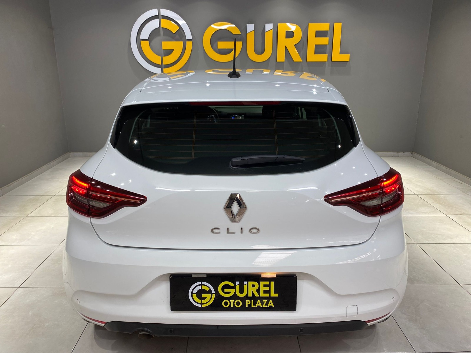 2023 Benzin Otomatik Renault Clio Beyaz Gürel Tasarım Aksesuar Otomotiv San. Tic. Ltd. Şti.