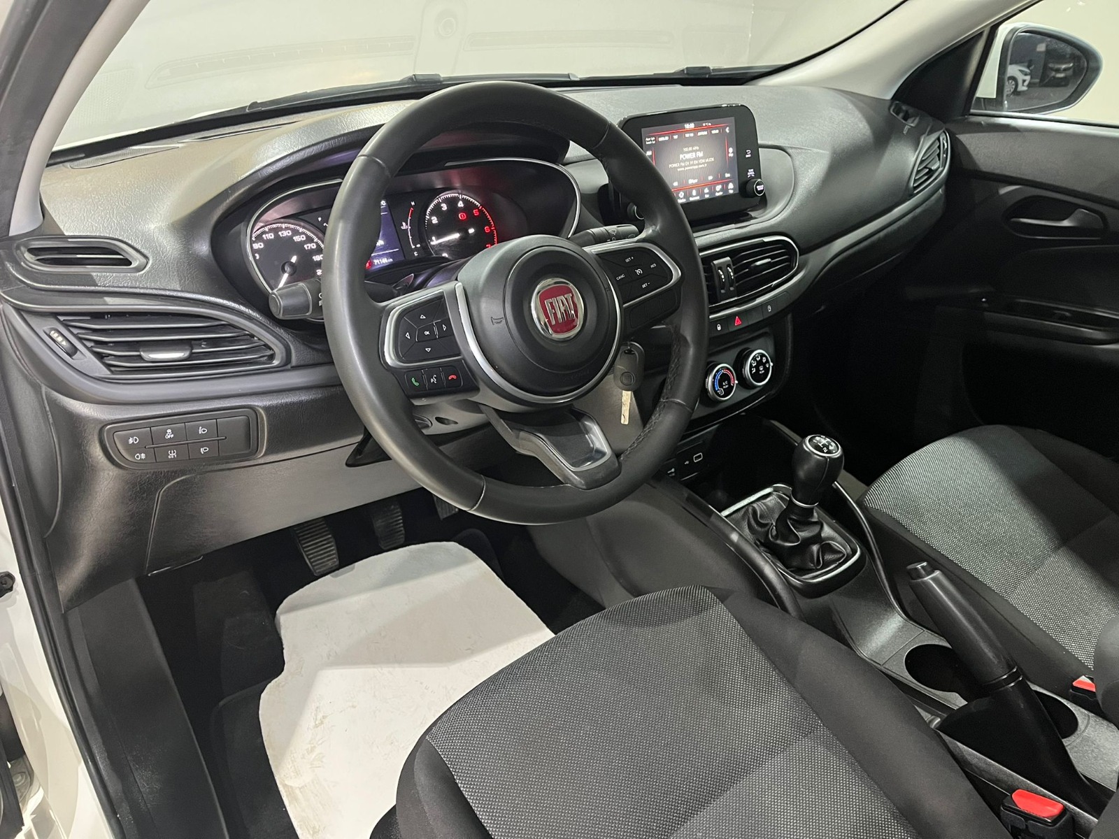 2022 Dizel Manuel Fiat Egea Beyaz Gürel Tasarım Aksesuar Otomotiv San. Tic. Ltd. Şti.