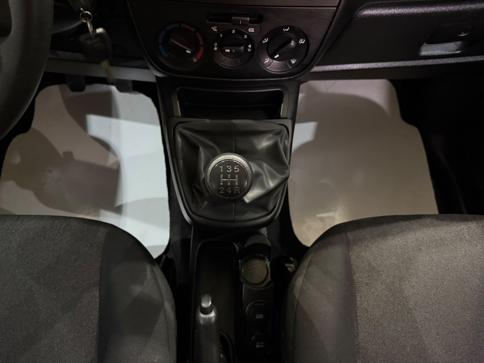 2024 Dizel Manuel Fiat Fiorino Combi Beyaz Gürel Tasarım Aksesuar Otomotiv San. Tic. Ltd. Şti.
