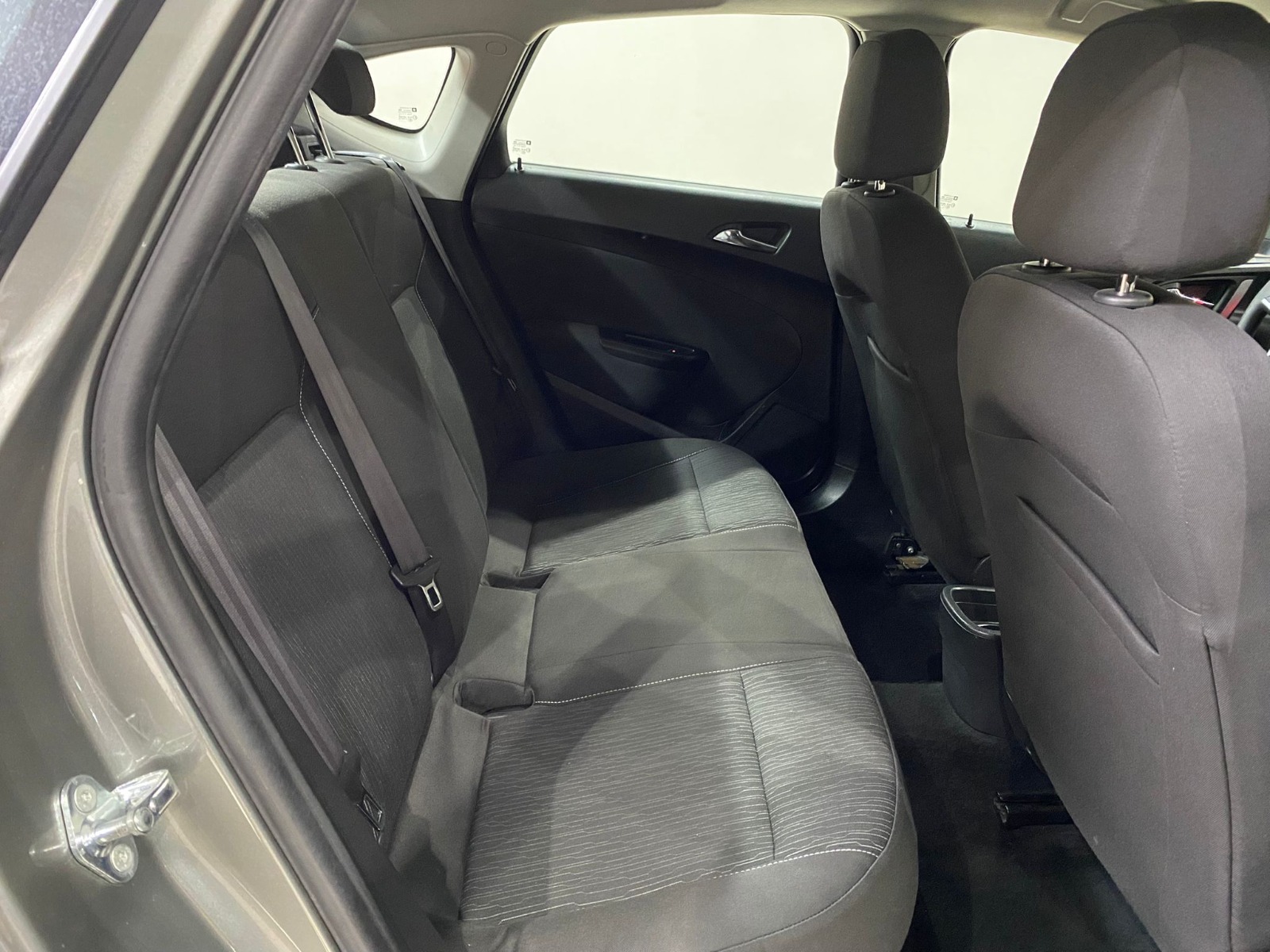 2017 Benzin Manuel Opel Astra Gri Gürel Tasarım Aksesuar Otomotiv San. Tic. Ltd. Şti.