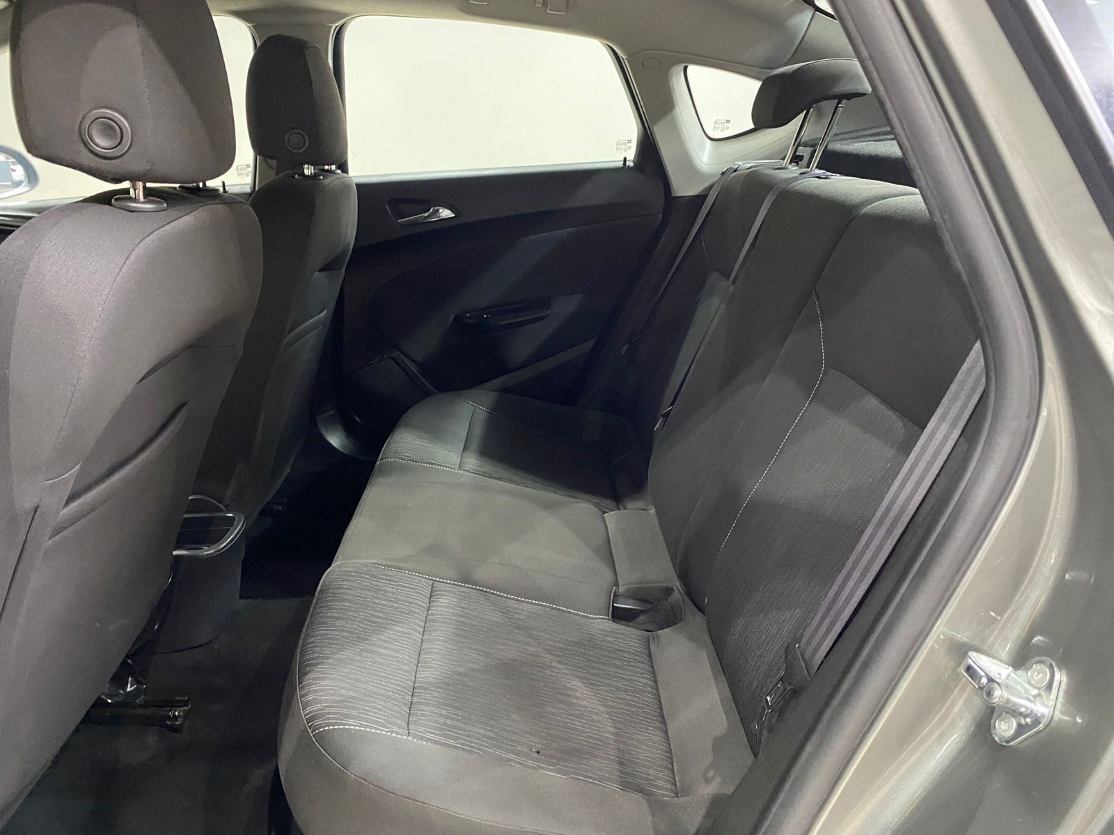 2017 Benzin Manuel Opel Astra Gri Gürel Tasarım Aksesuar Otomotiv San. Tic. Ltd. Şti.