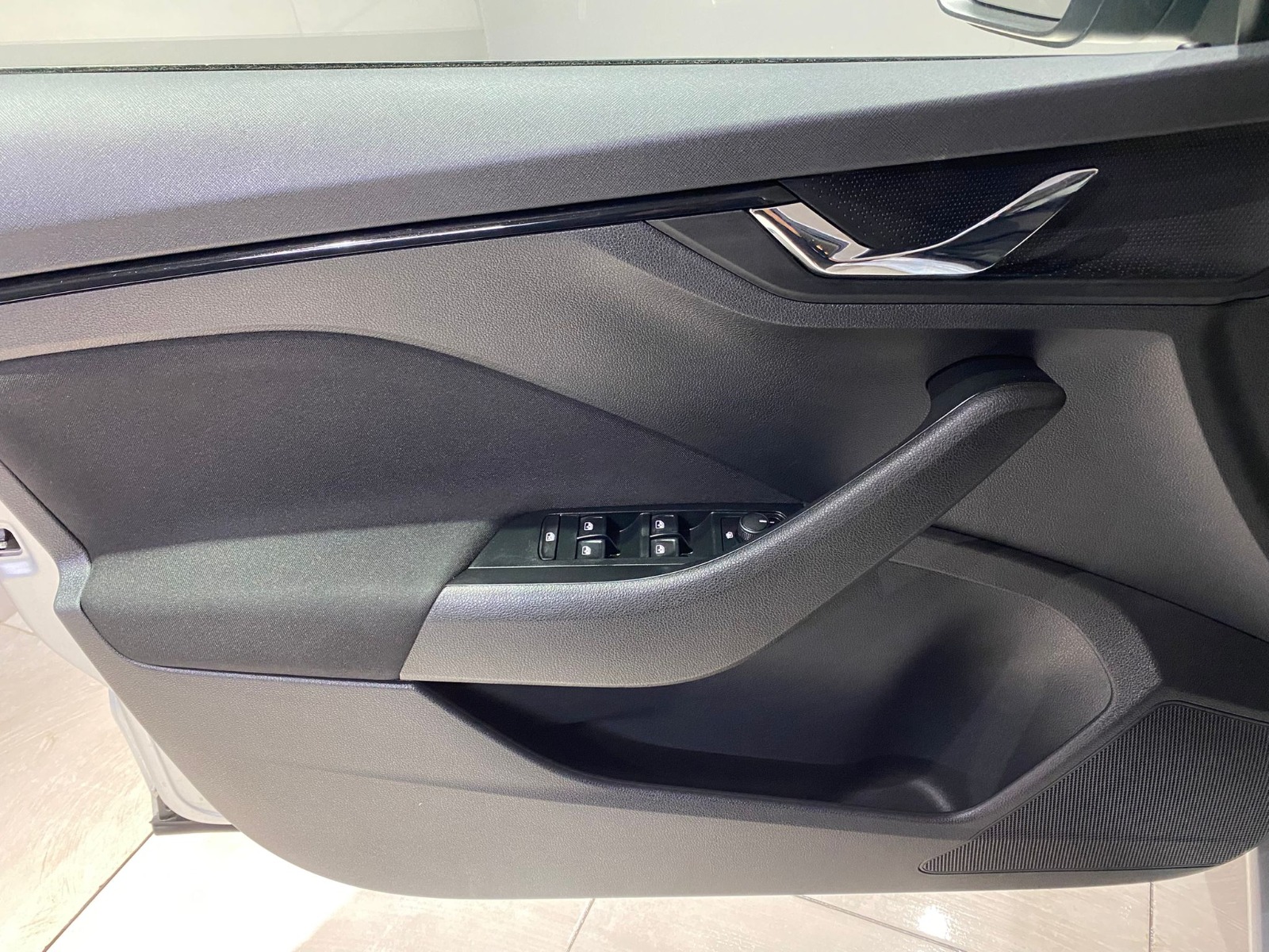 2025 Benzin Otomatik Skoda Scala Gümüş Gri Gürel Tasarım Aksesuar Otomotiv San. Tic. Ltd. Şti.