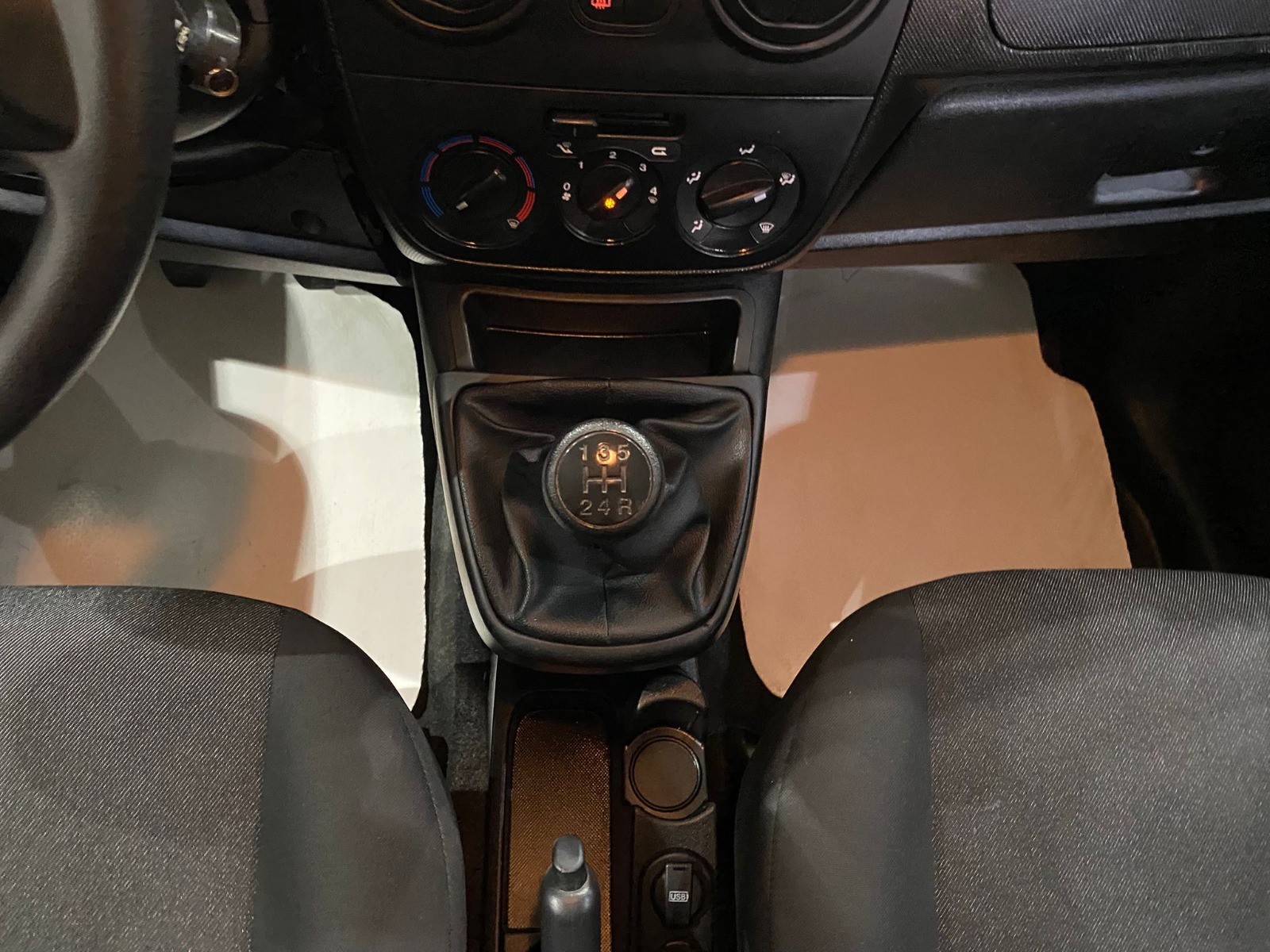 2022 Dizel Manuel Fiat Fiorino Combi Beyaz Gürel Tasarım Aksesuar Otomotiv San. Tic. Ltd. Şti.