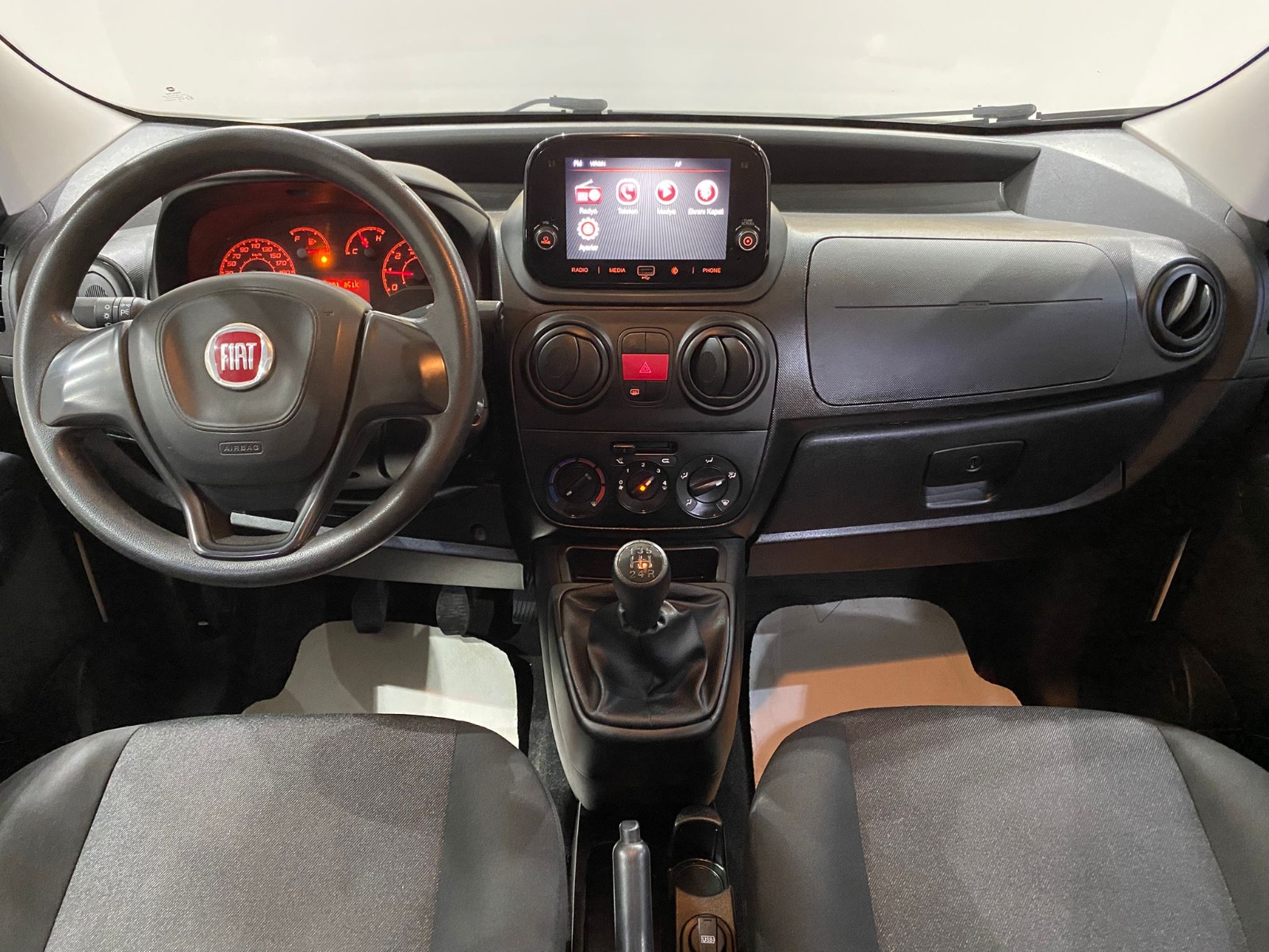 2022 Dizel Manuel Fiat Fiorino Combi Beyaz Gürel Tasarım Aksesuar Otomotiv San. Tic. Ltd. Şti.