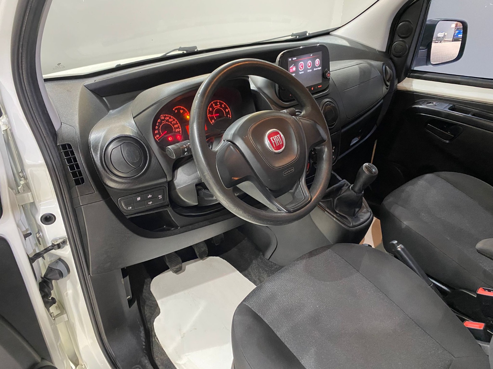 2022 Dizel Manuel Fiat Fiorino Combi Beyaz Gürel Tasarım Aksesuar Otomotiv San. Tic. Ltd. Şti.