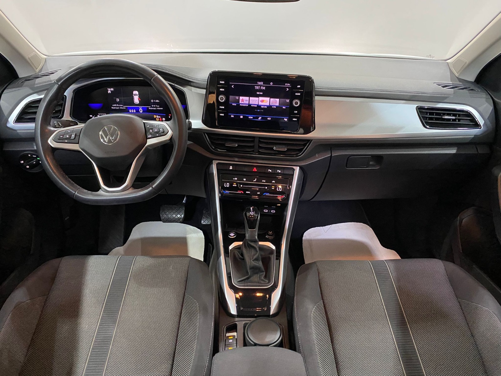 2022 Benzin Otomatik Volkswagen T-Roc Beyaz Gürel Tasarım Aksesuar Otomotiv San. Tic. Ltd. Şti.