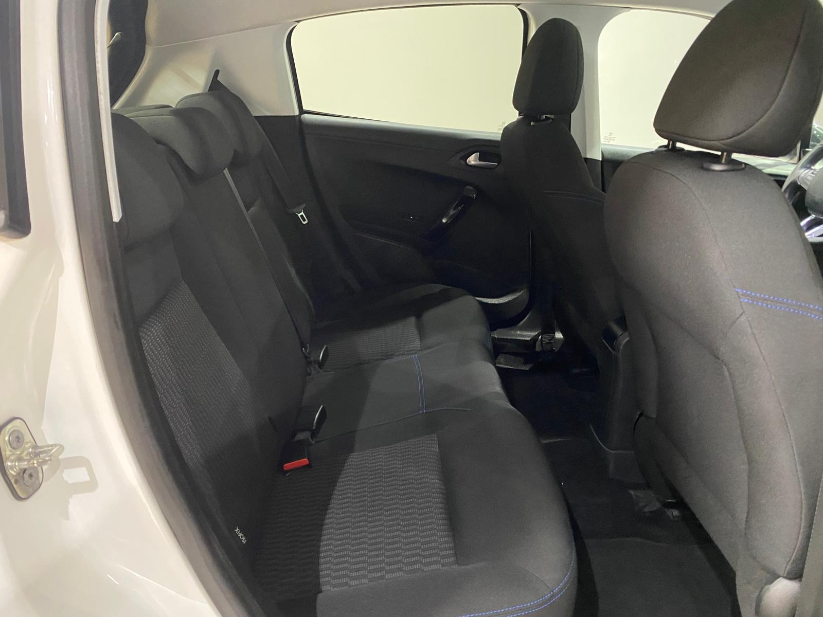 2020 Dizel Manuel Peugeot 208 Beyaz Gürel Tasarım Aksesuar Otomotiv San. Tic. Ltd. Şti.
