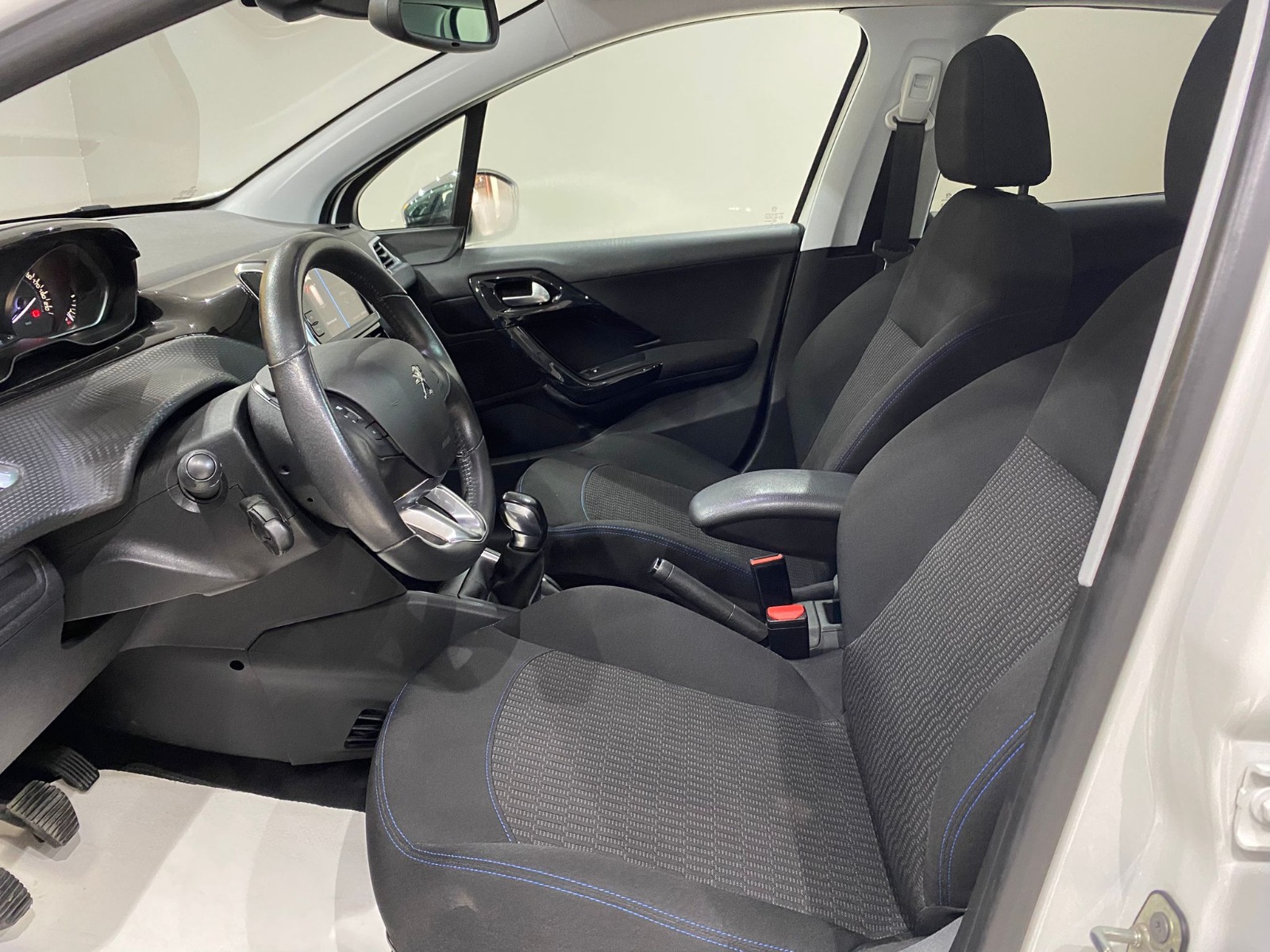 2020 Dizel Manuel Peugeot 208 Beyaz Gürel Tasarım Aksesuar Otomotiv San. Tic. Ltd. Şti.