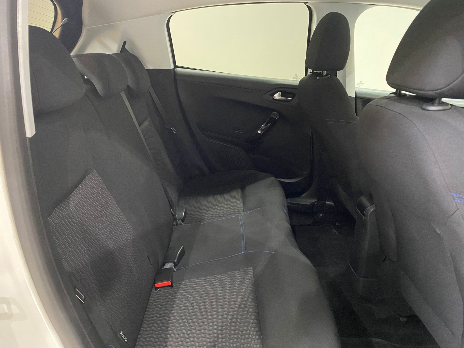 2020 Dizel Manuel Peugeot 208 Beyaz Gürel Tasarım Aksesuar Otomotiv San. Tic. Ltd. Şti.