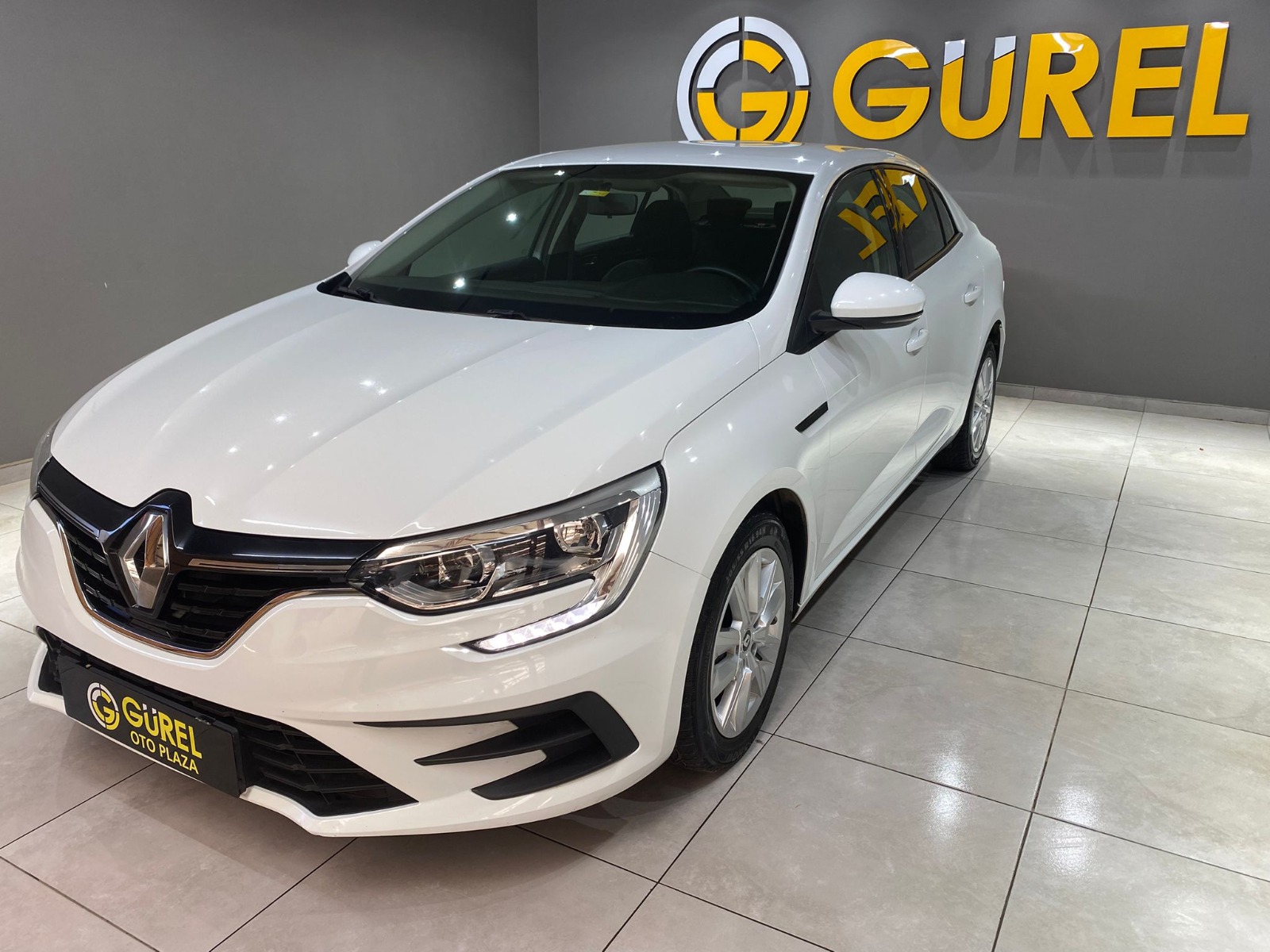 2021 Benzin Otomatik Renault Megane Beyaz Gürel Tasarım Aksesuar Otomotiv San. Tic. Ltd. Şti.