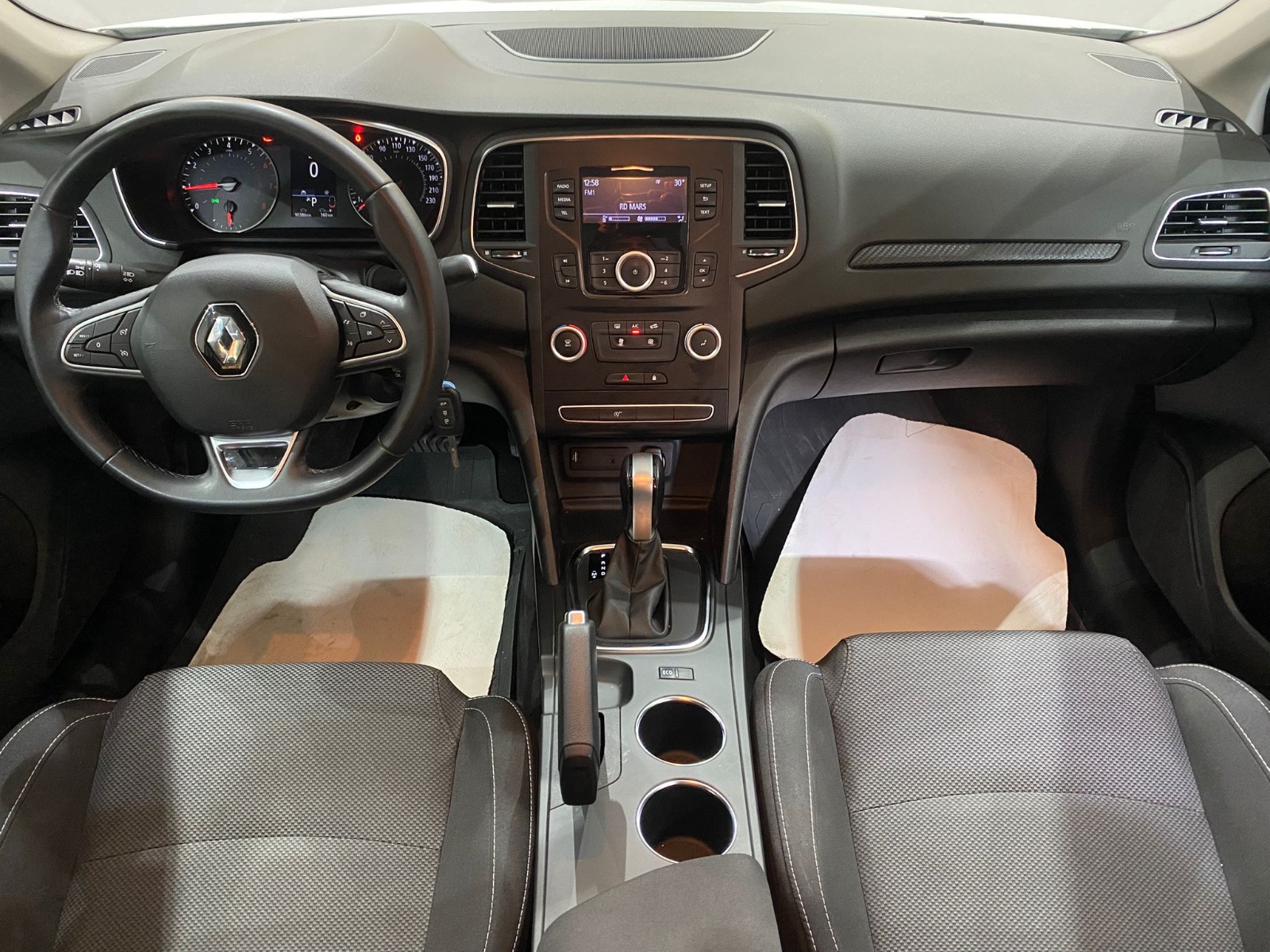 2021 Benzin Otomatik Renault Megane Beyaz Gürel Tasarım Aksesuar Otomotiv San. Tic. Ltd. Şti.
