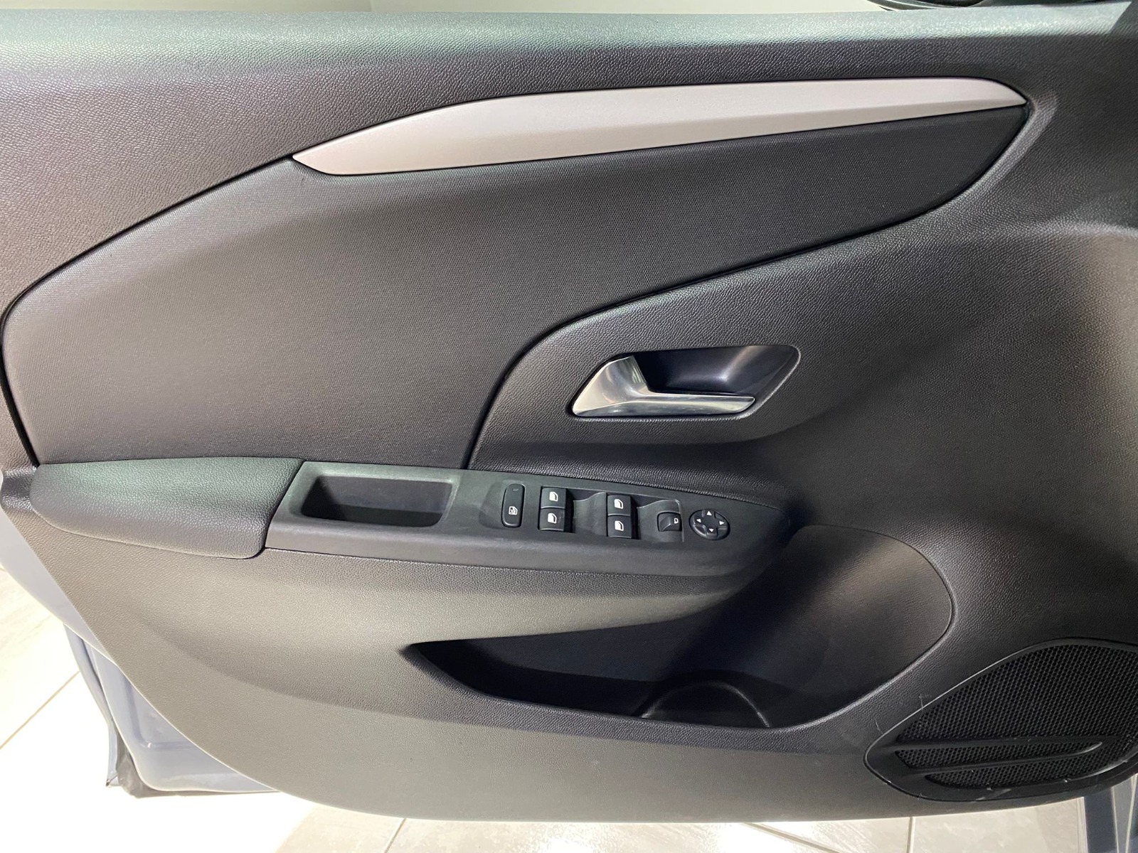 2024 Benzin Otomatik Opel Corsa Gri Gürel Tasarım Aksesuar Otomotiv San. Tic. Ltd. Şti.
