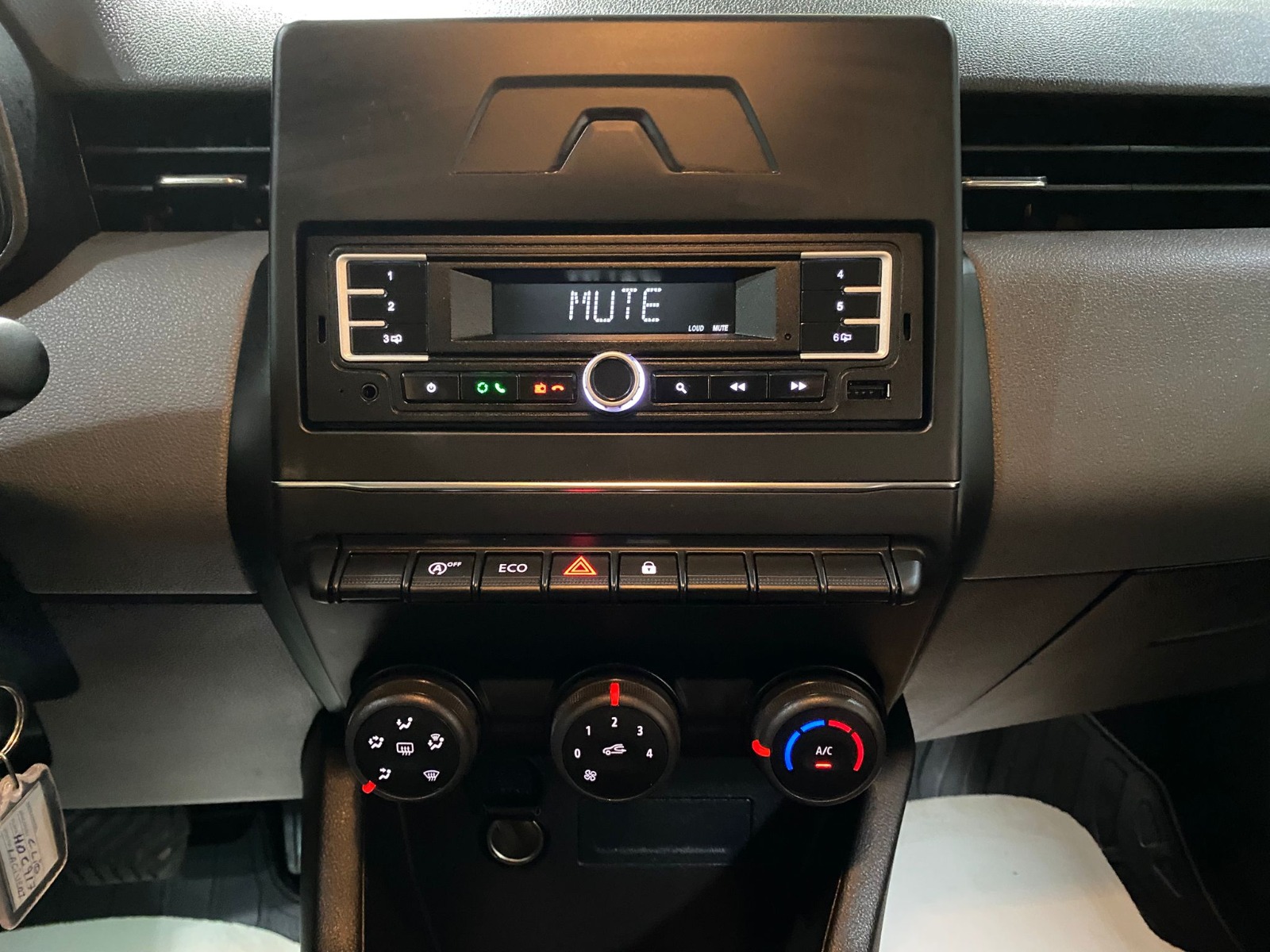 2023 Benzin Otomatik Renault Clio Mavi Gürel Tasarım Aksesuar Otomotiv San. Tic. Ltd. Şti.