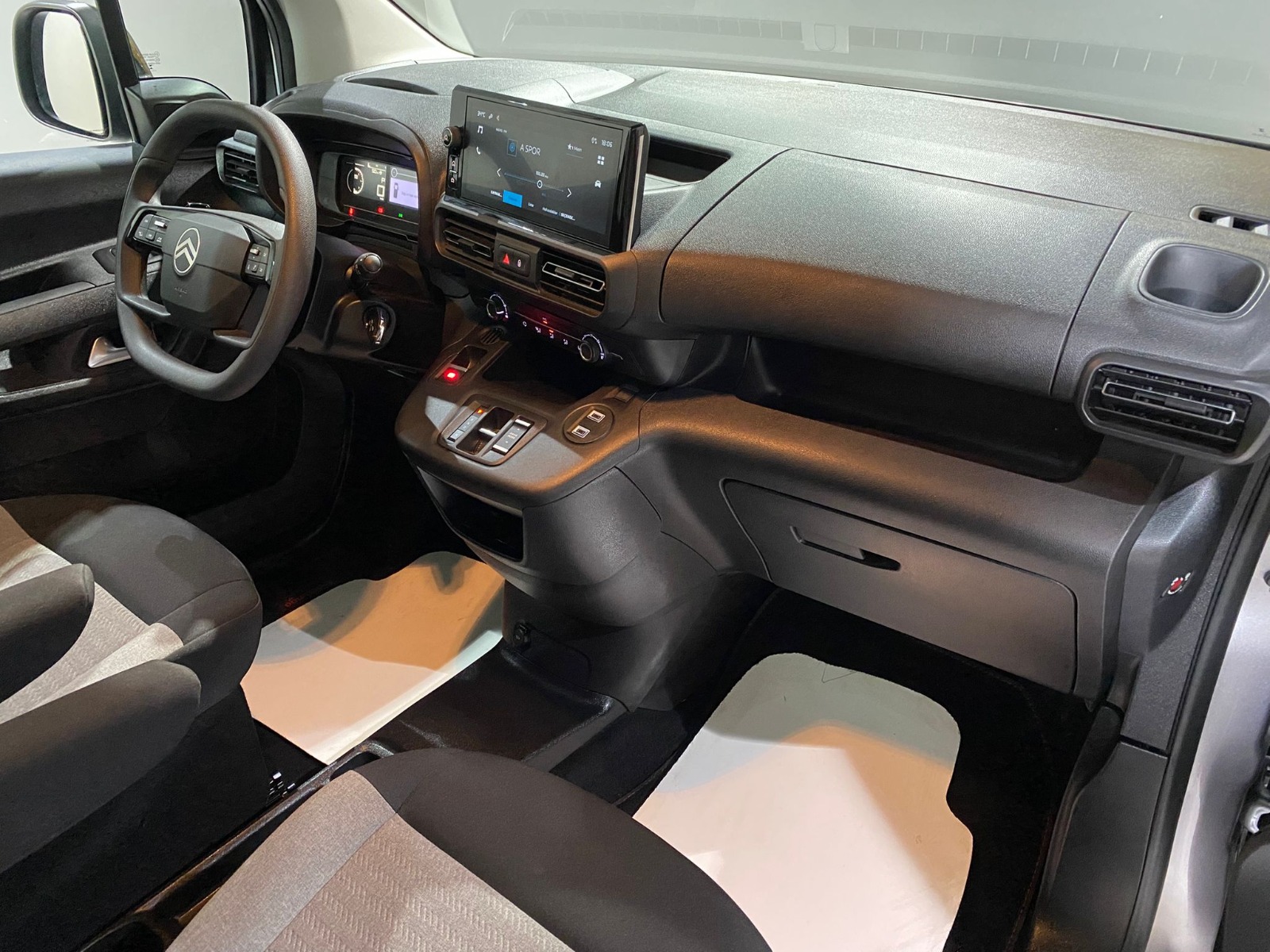2024 Dizel Otomatik Citroen Berlingo Gri Gürel Tasarım Aksesuar Otomotiv San. Tic. Ltd. Şti.