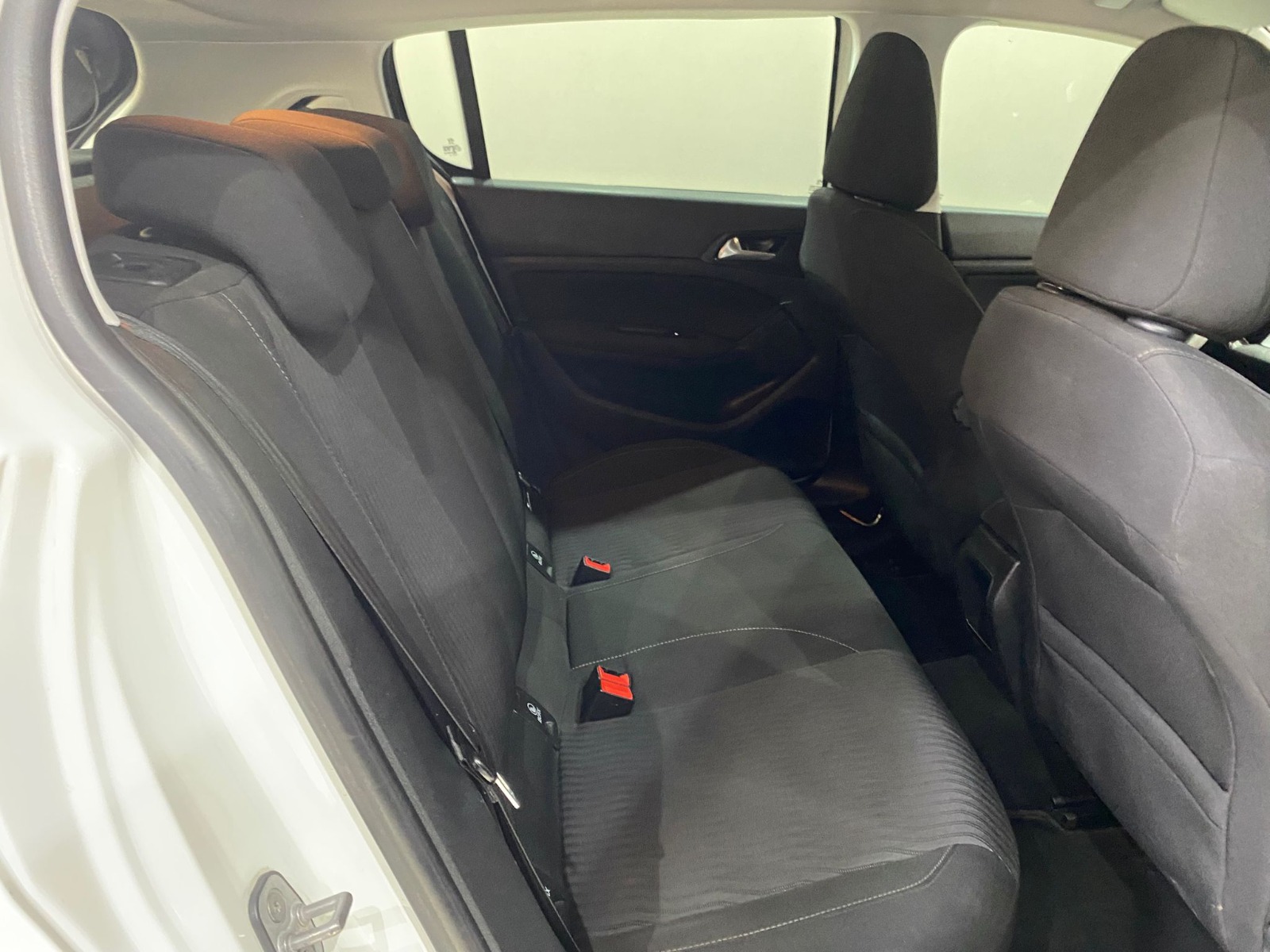 2017 Benzin Manuel Peugeot 308 Beyaz Gürel Tasarım Aksesuar Otomotiv San. Tic. Ltd. Şti.