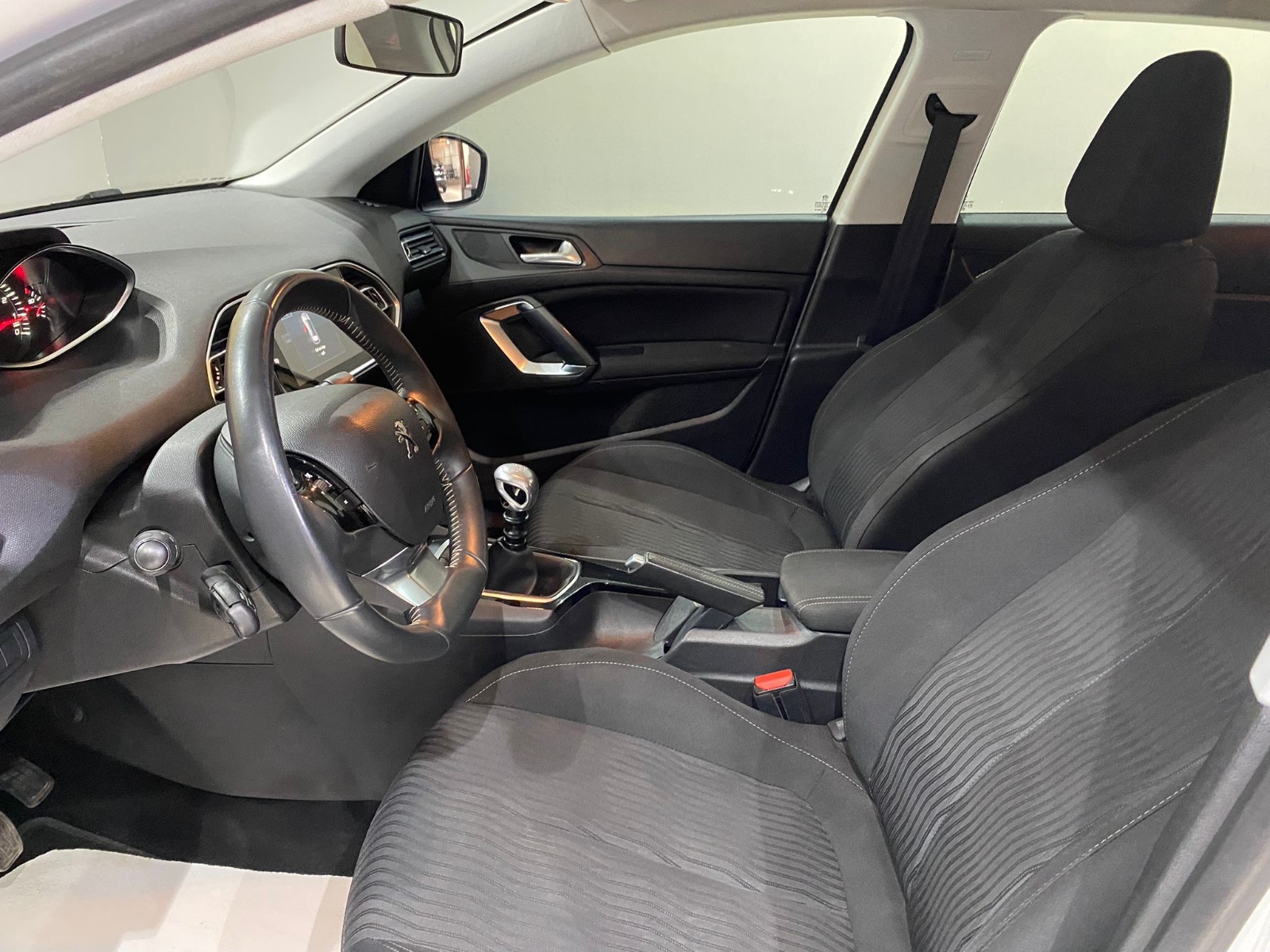 2017 Benzin Manuel Peugeot 308 Beyaz Gürel Tasarım Aksesuar Otomotiv San. Tic. Ltd. Şti.