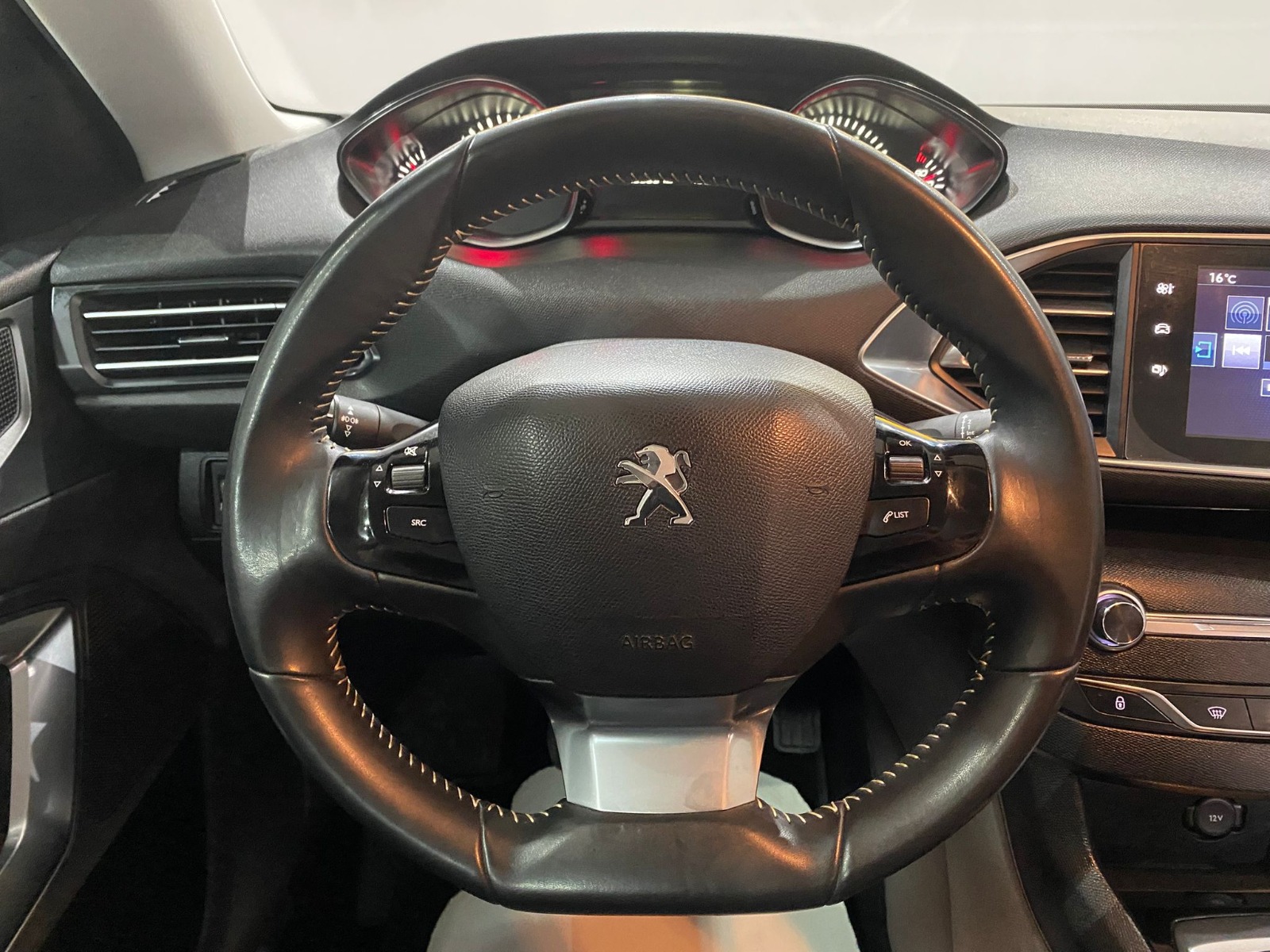 2017 Benzin Manuel Peugeot 308 Beyaz Gürel Tasarım Aksesuar Otomotiv San. Tic. Ltd. Şti.